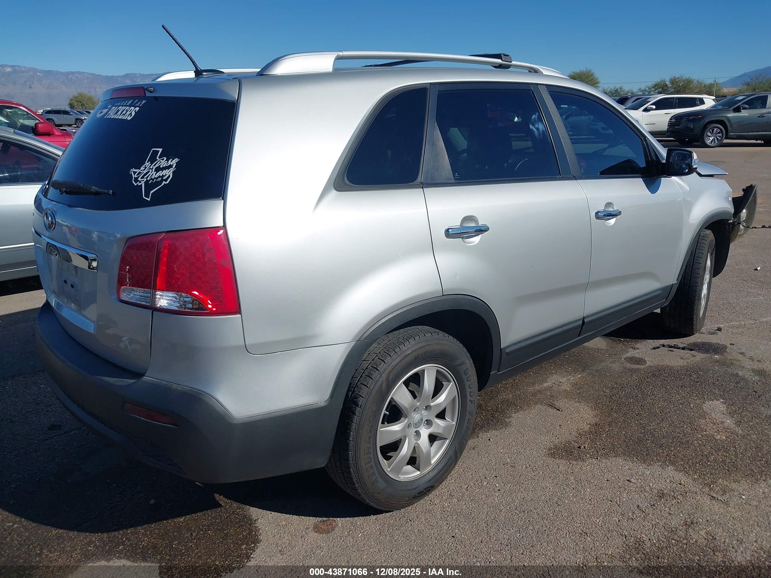 KIA SORENTO image 4