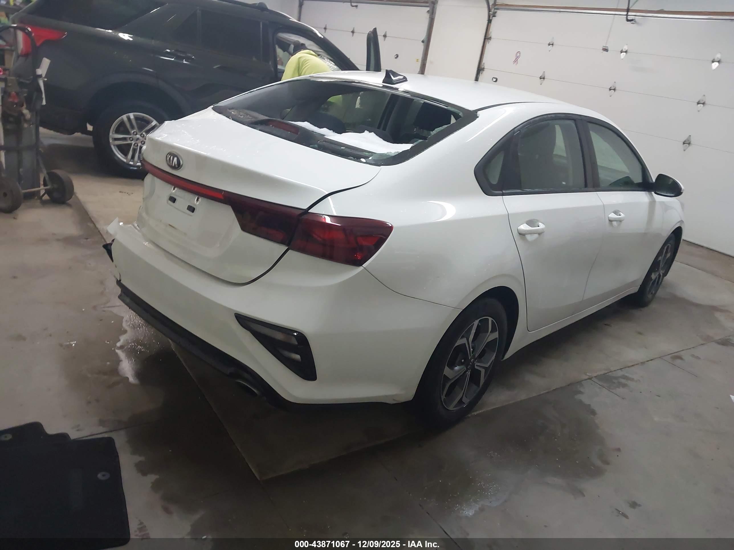 KIA FORTE image 4