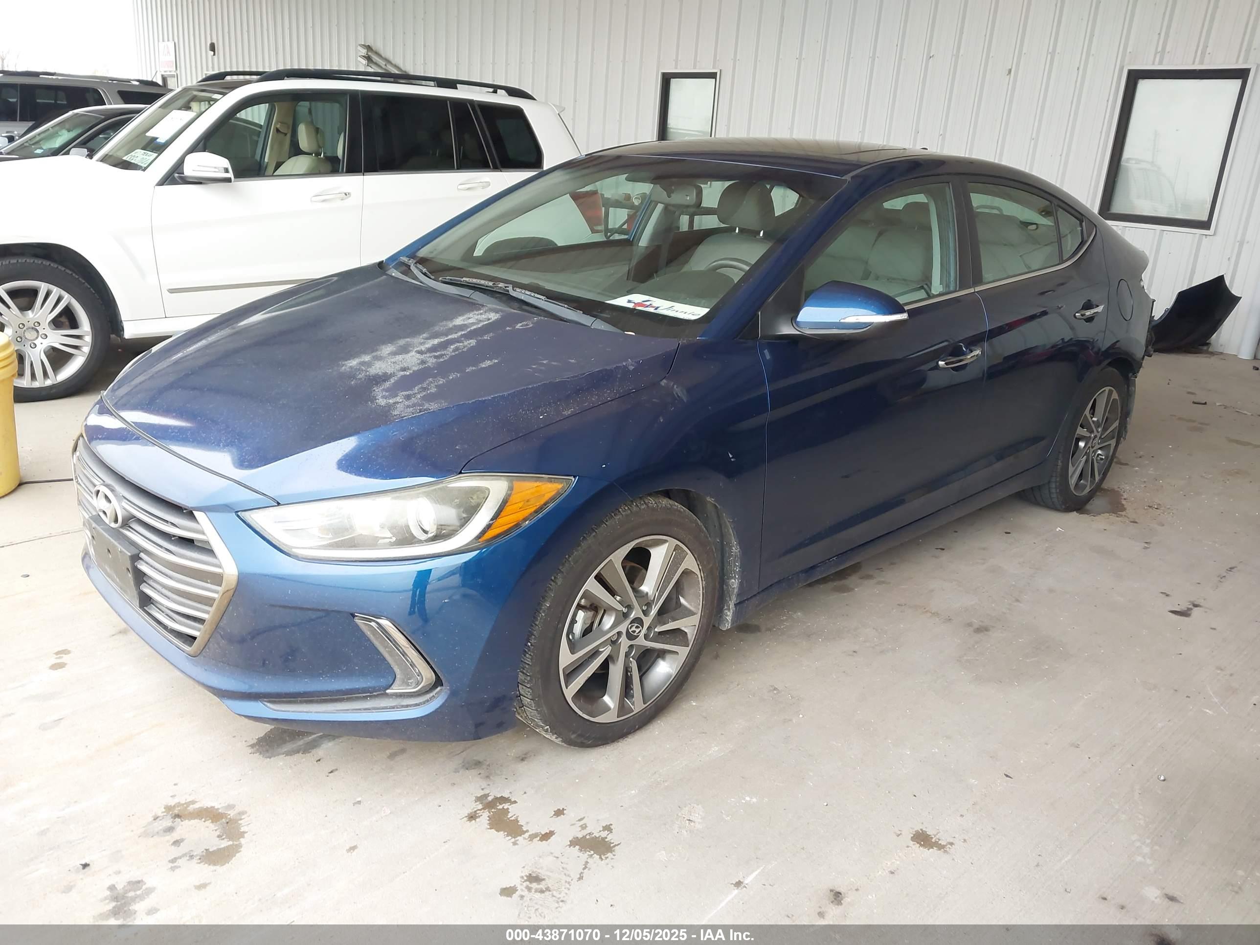HYUNDAI ELANTRA image 2