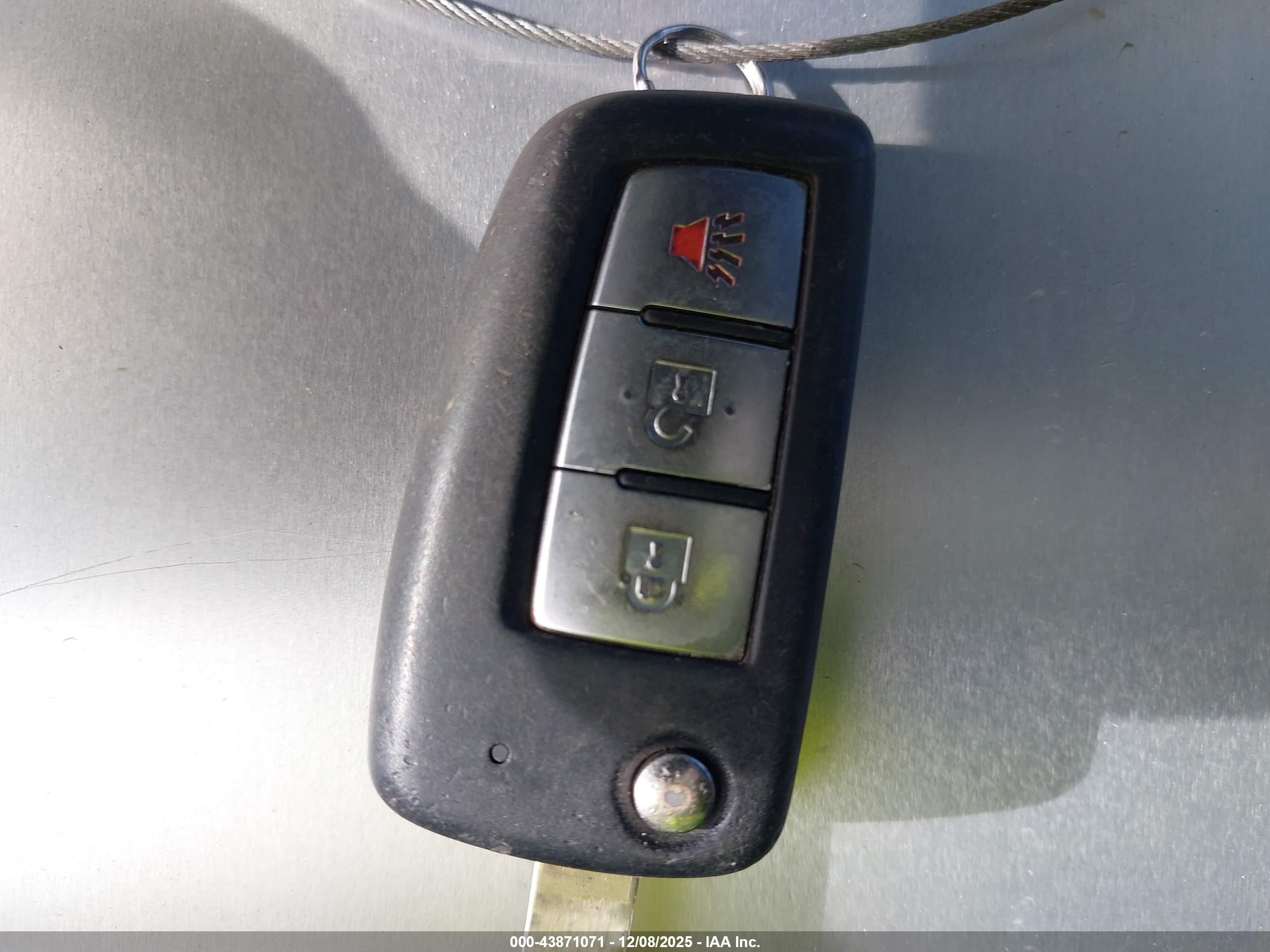 NISSAN ROGUE image 11