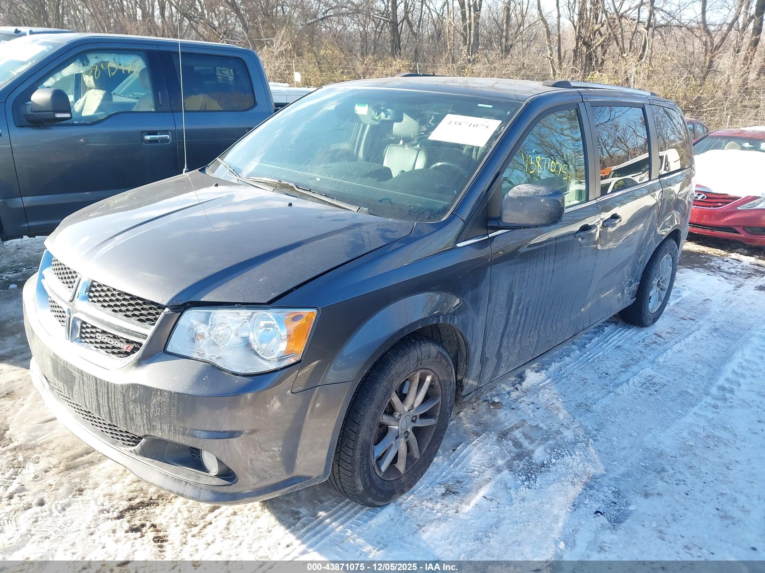 DODGE GRAND image 2
