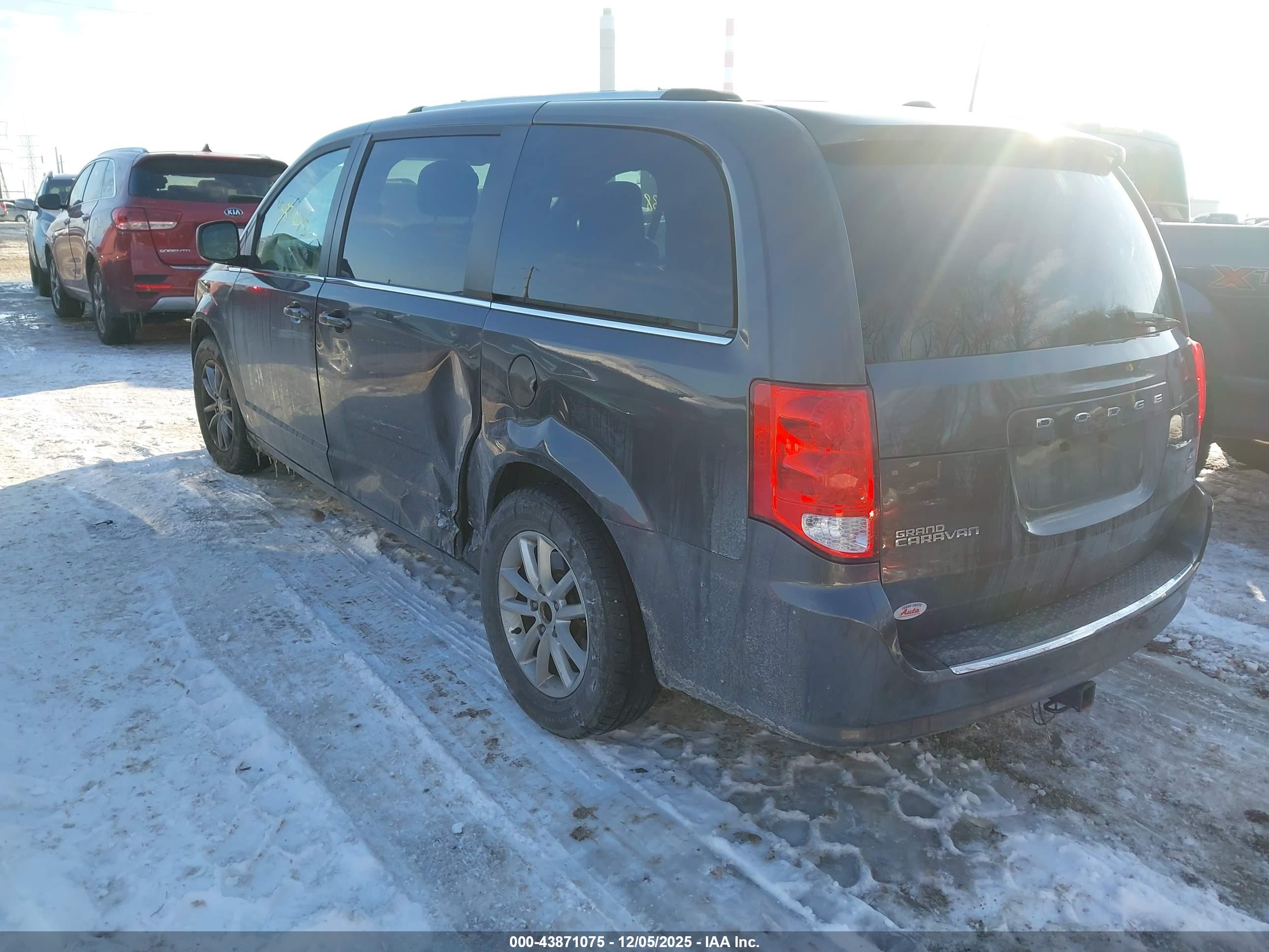 DODGE GRAND image 3