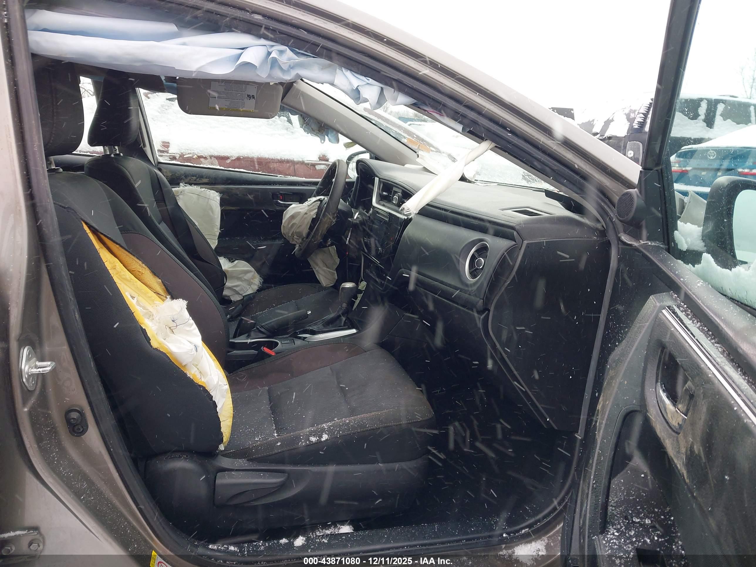 TOYOTA COROLLA image 5