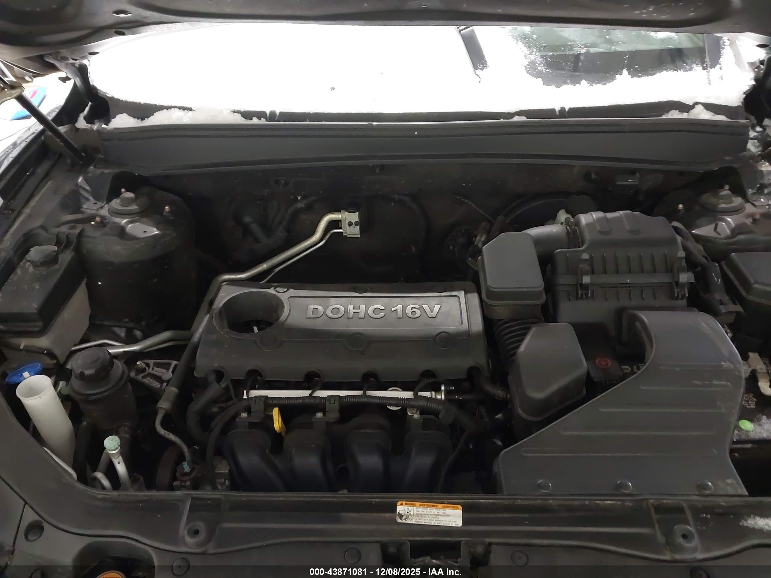 HYUNDAI SANTA image 10