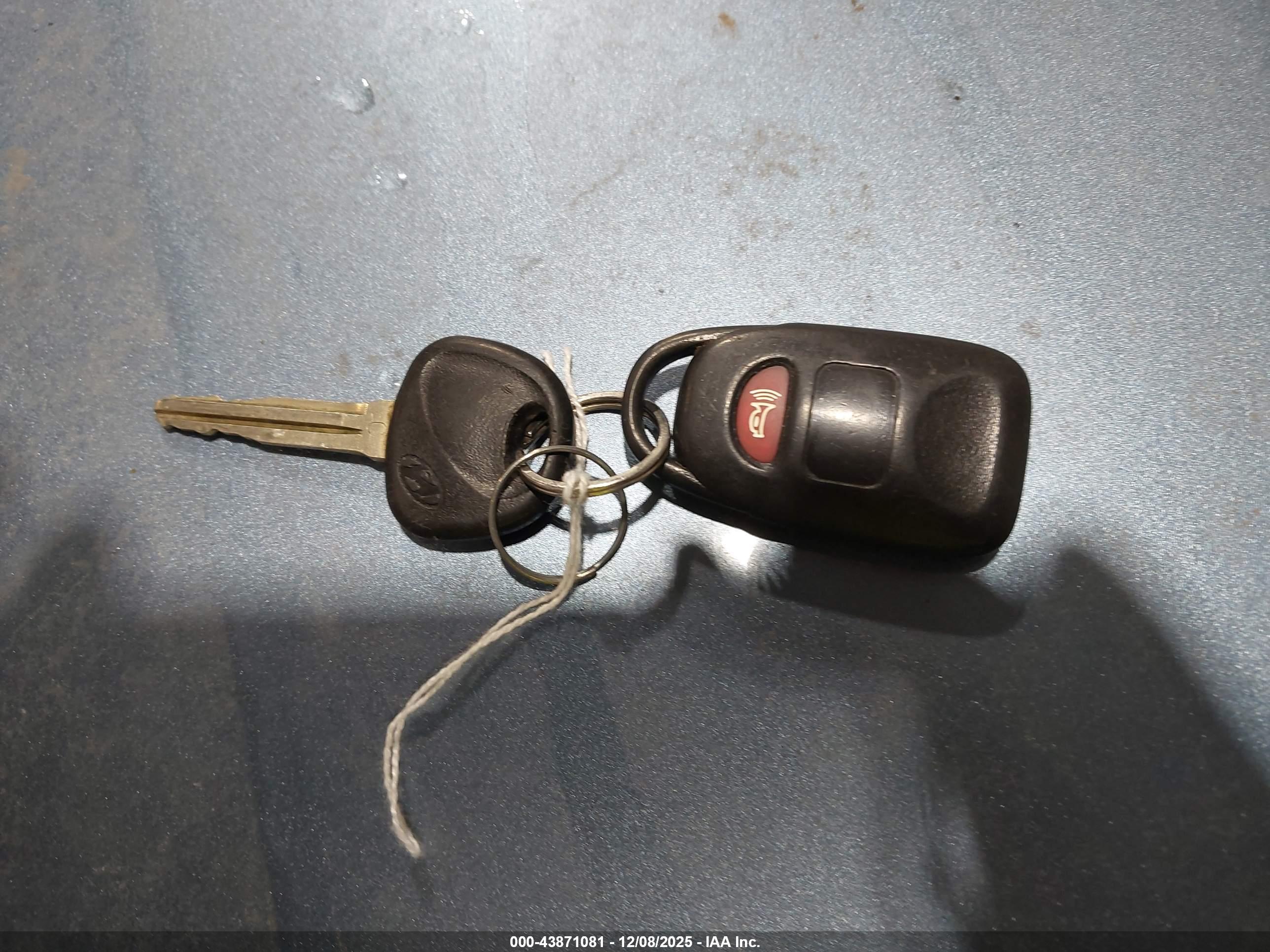 HYUNDAI SANTA image 11