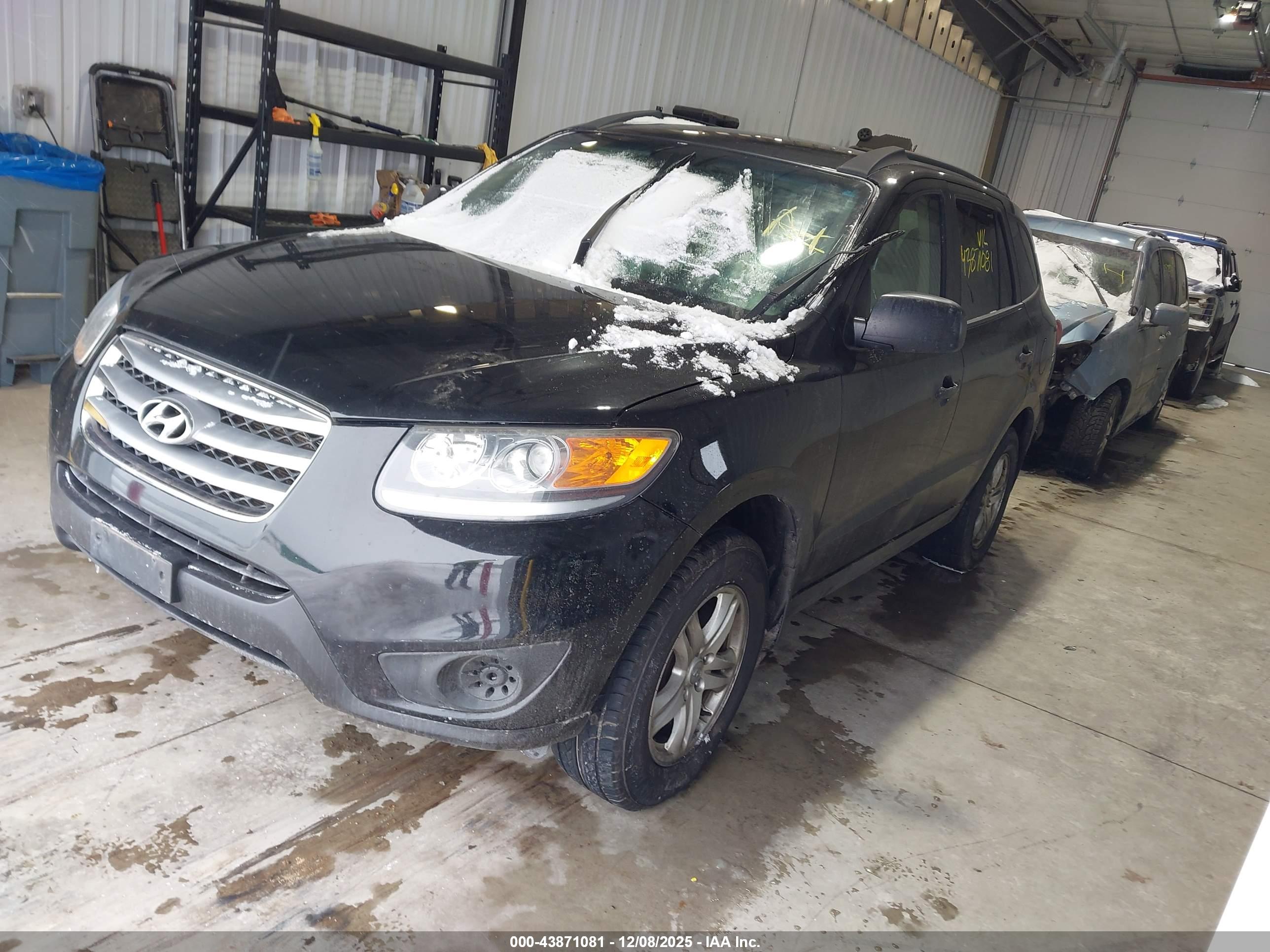 HYUNDAI SANTA image 2