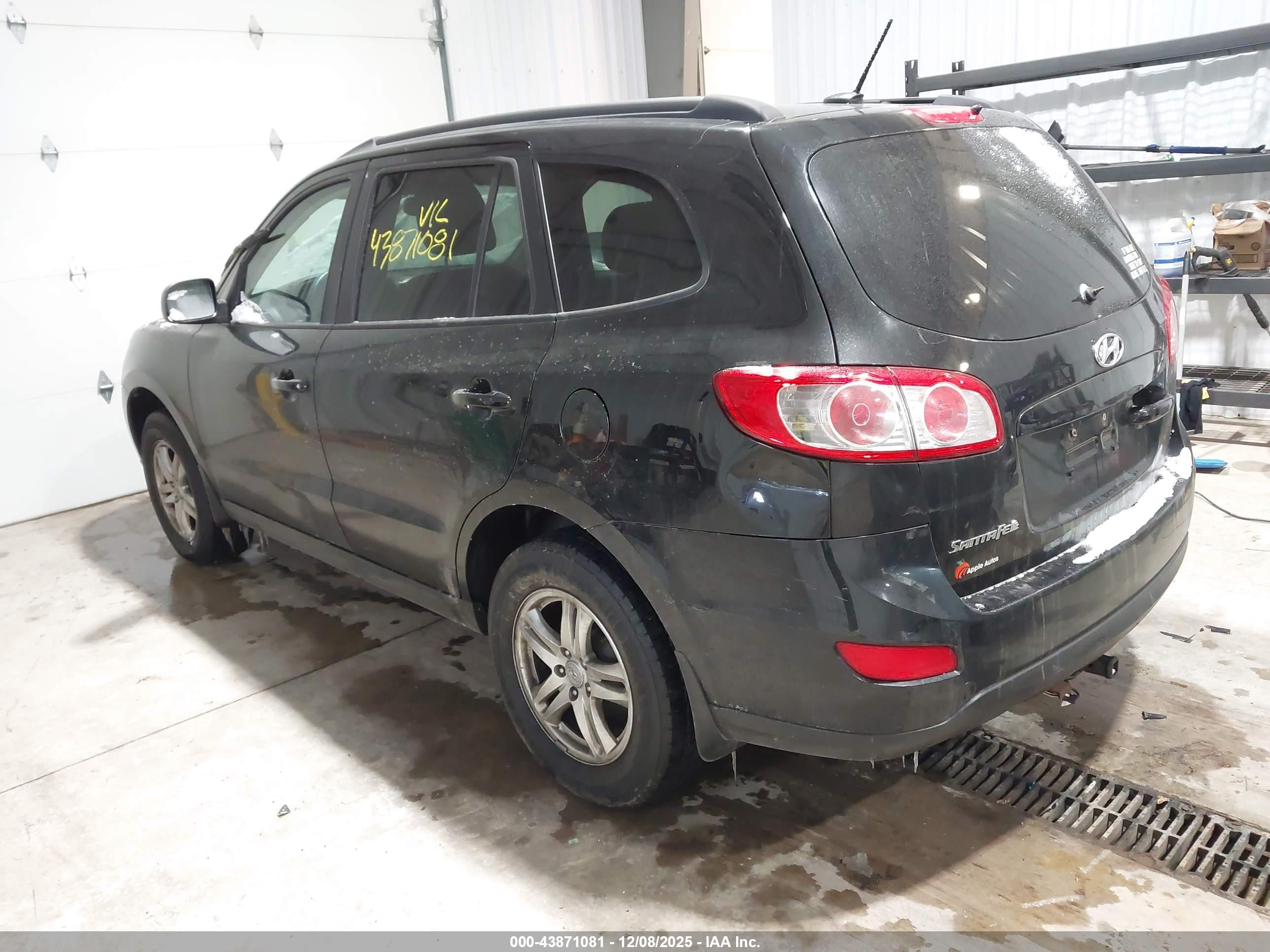 HYUNDAI SANTA image 3