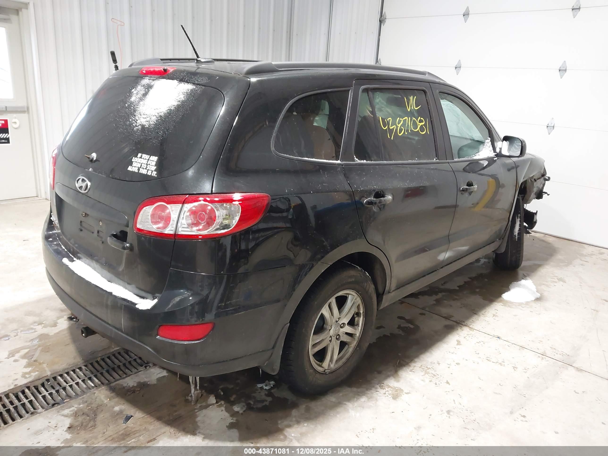 HYUNDAI SANTA image 4