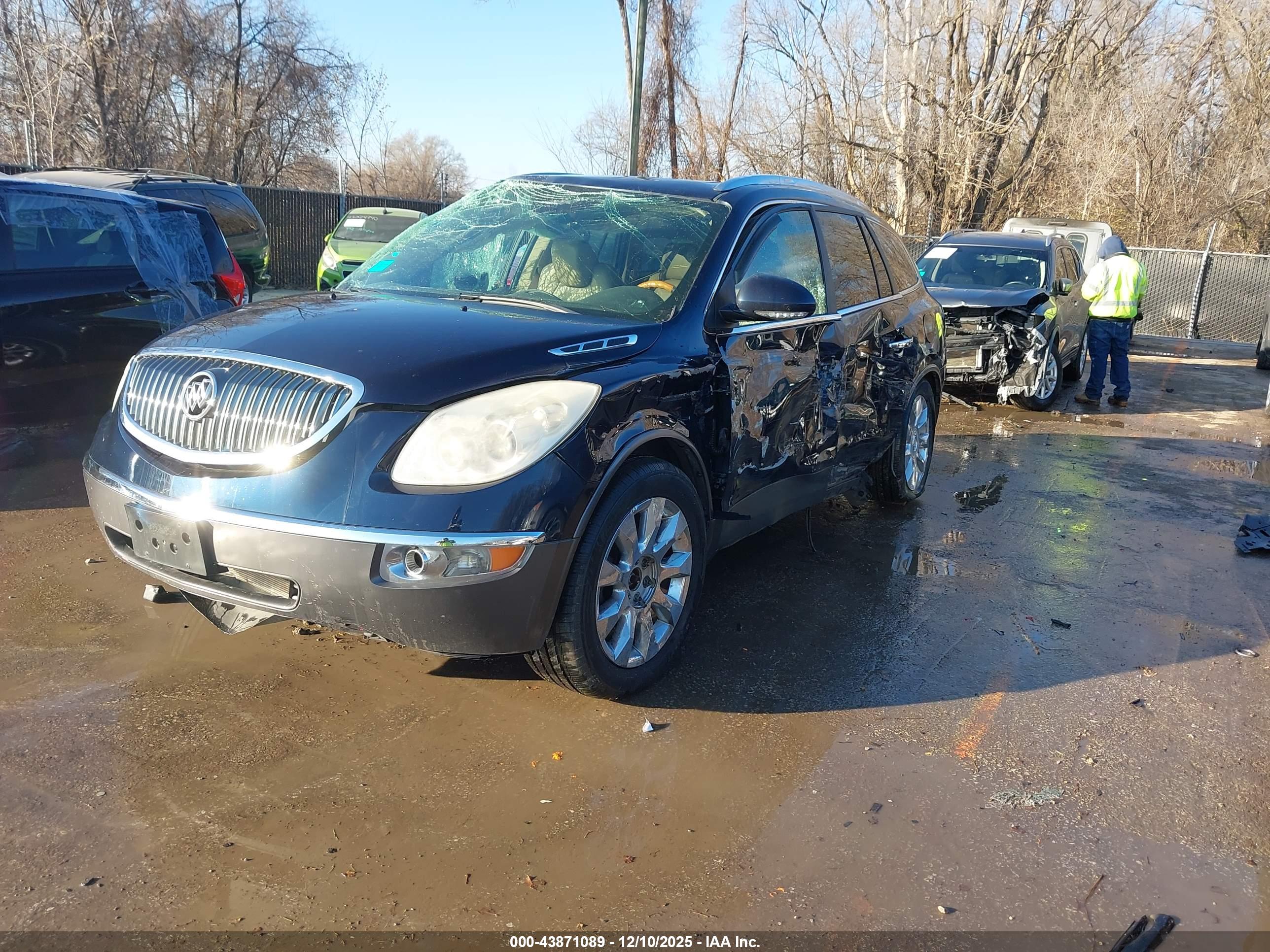BUICK ENCLAVE image 2