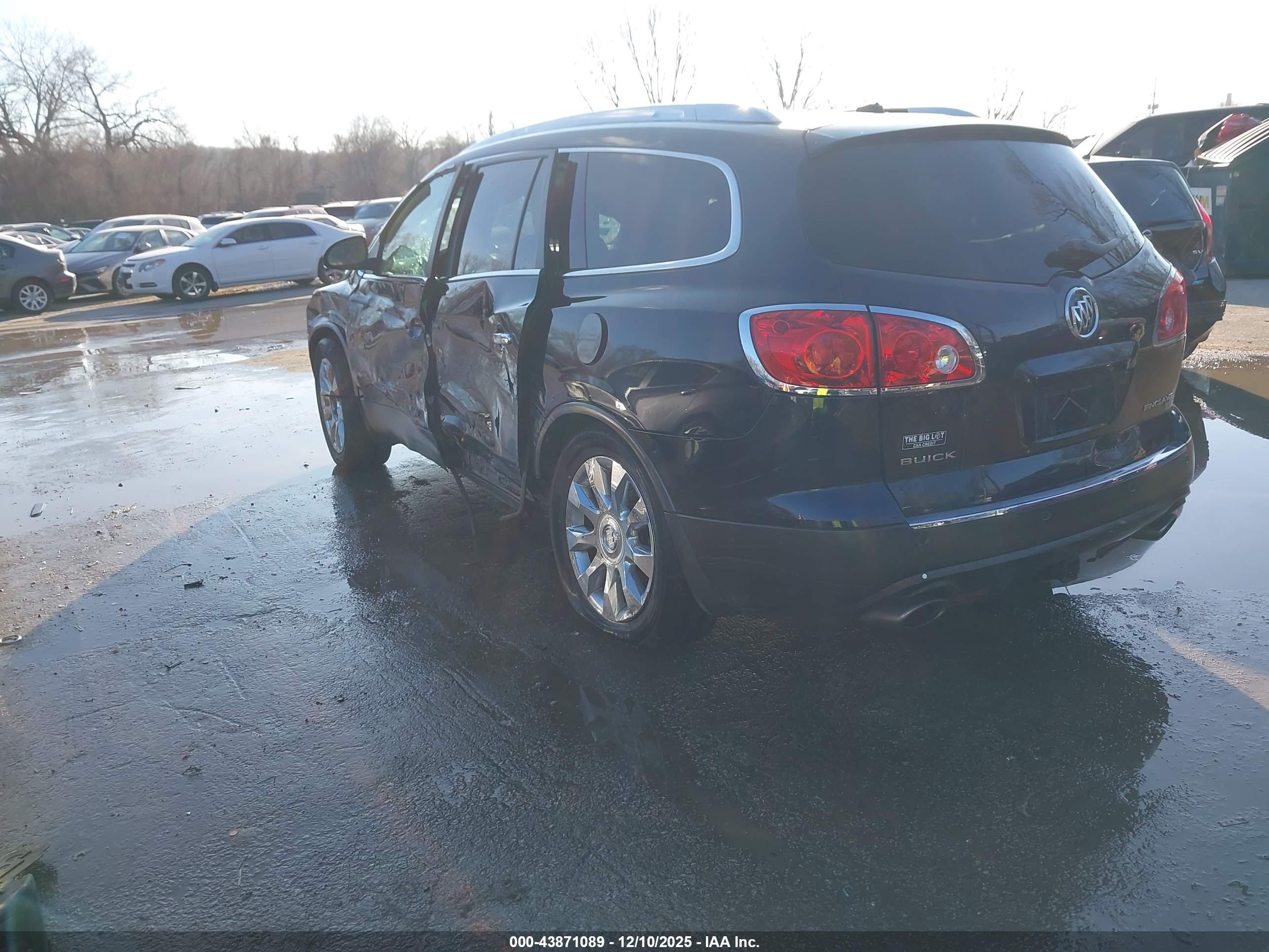 BUICK ENCLAVE image 3