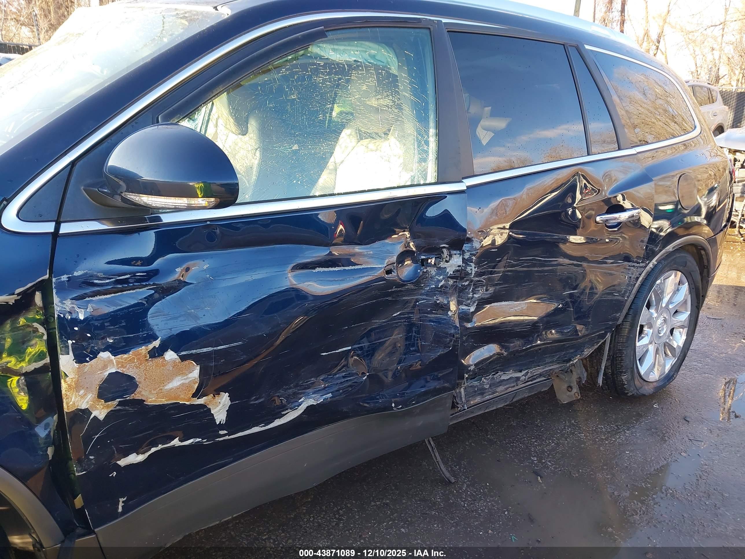 BUICK ENCLAVE image 6
