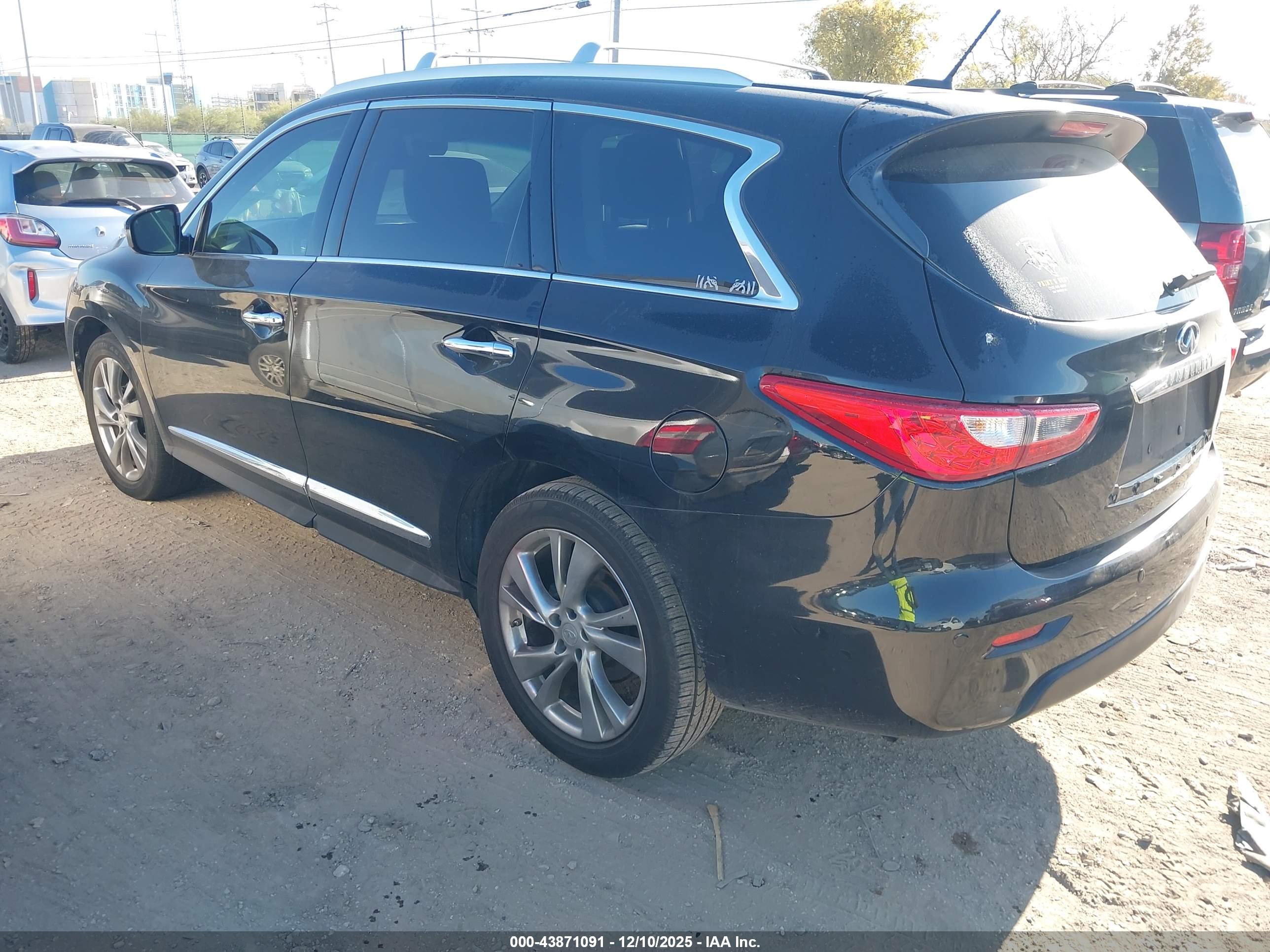 INFINITI JX35 image 3