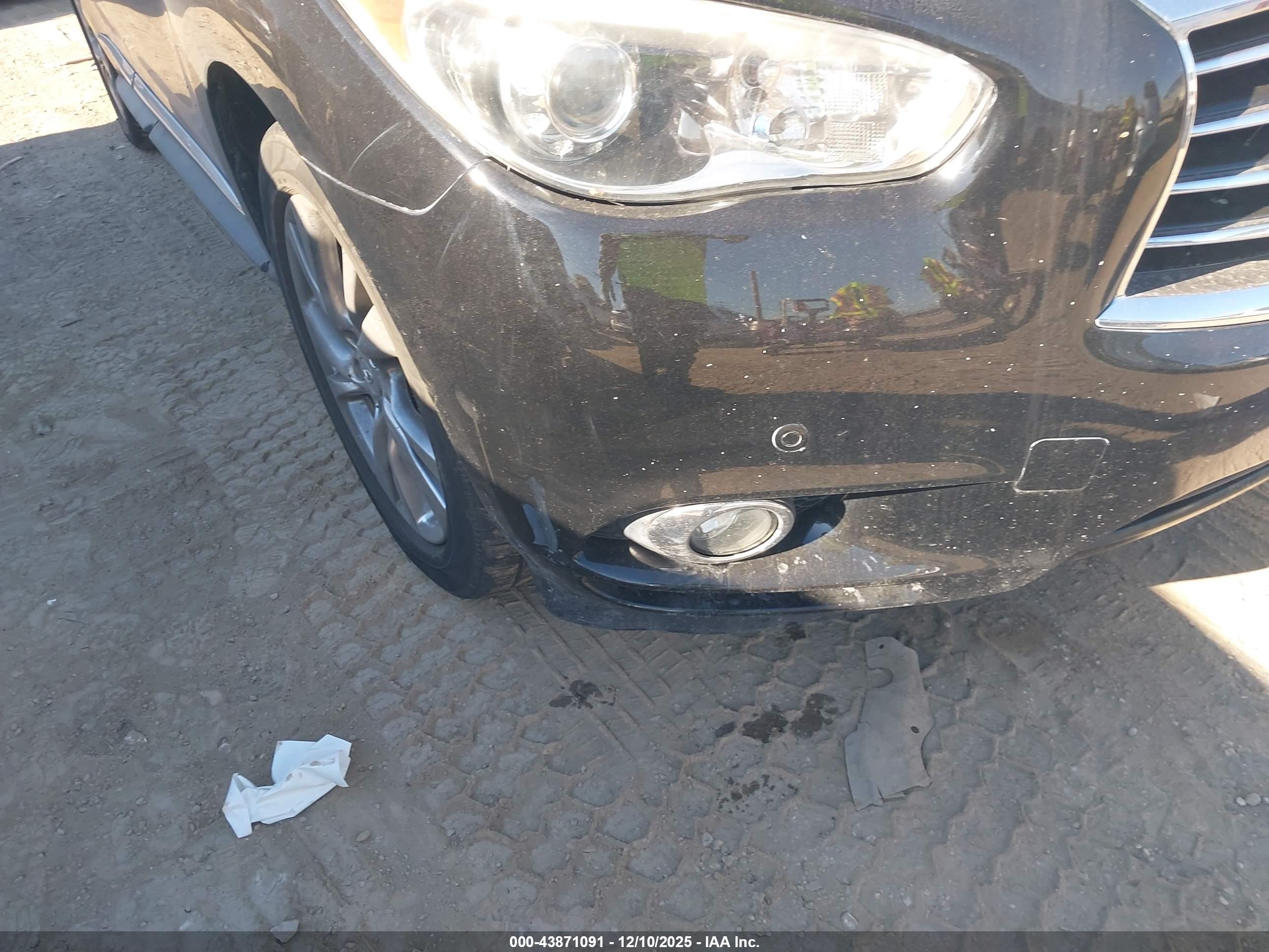 INFINITI JX35 image 6