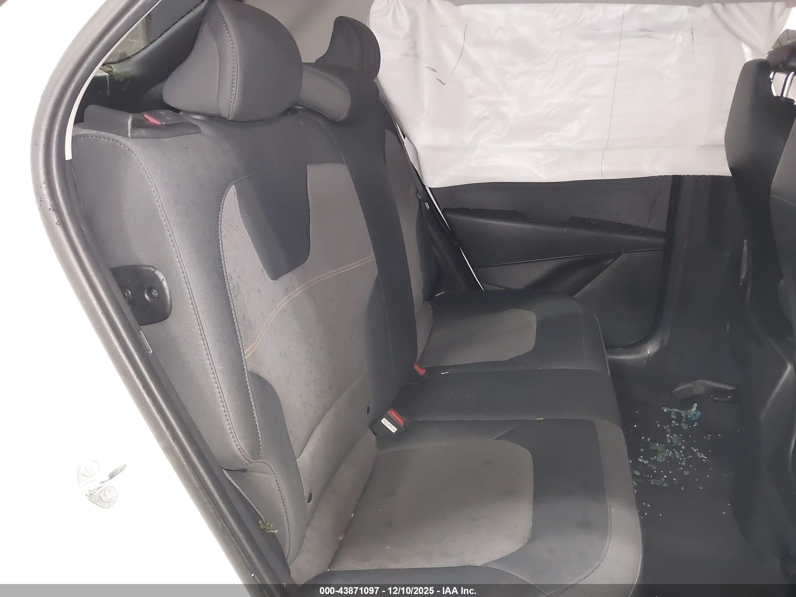 KIA NIRO image 8