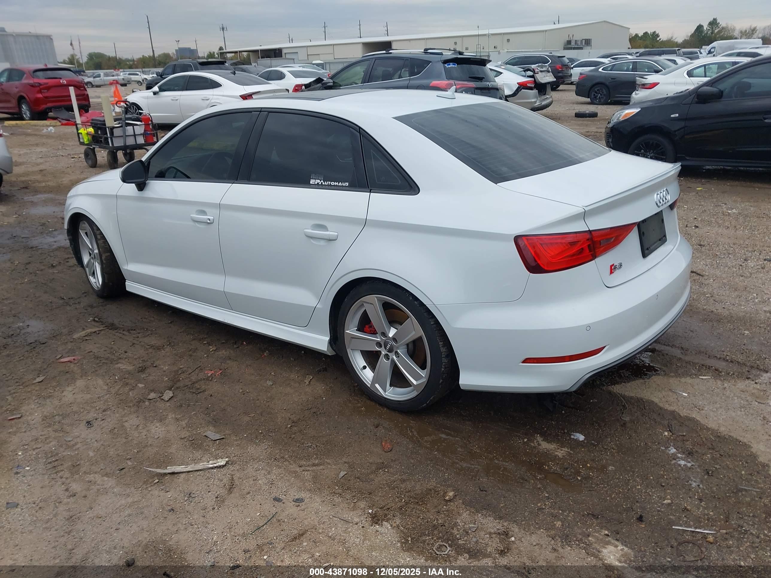 AUDI S3 image 3