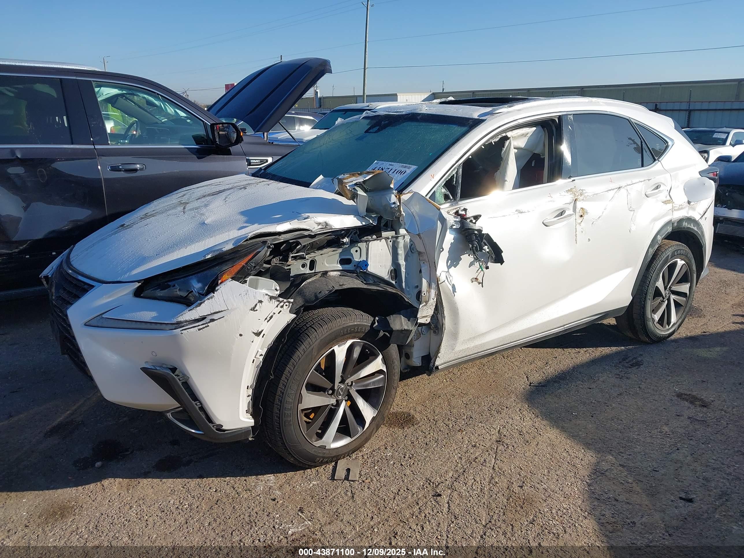LEXUS NX image 2