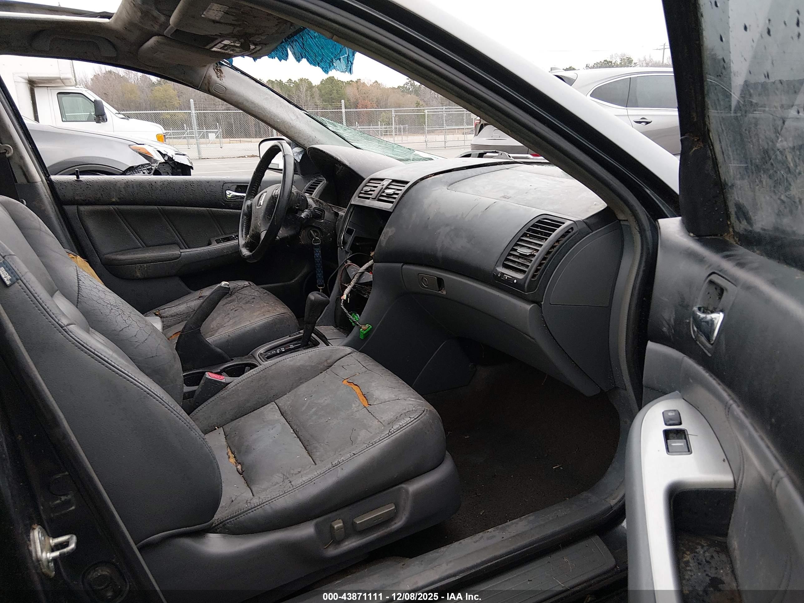 HONDA ACCORD image 5