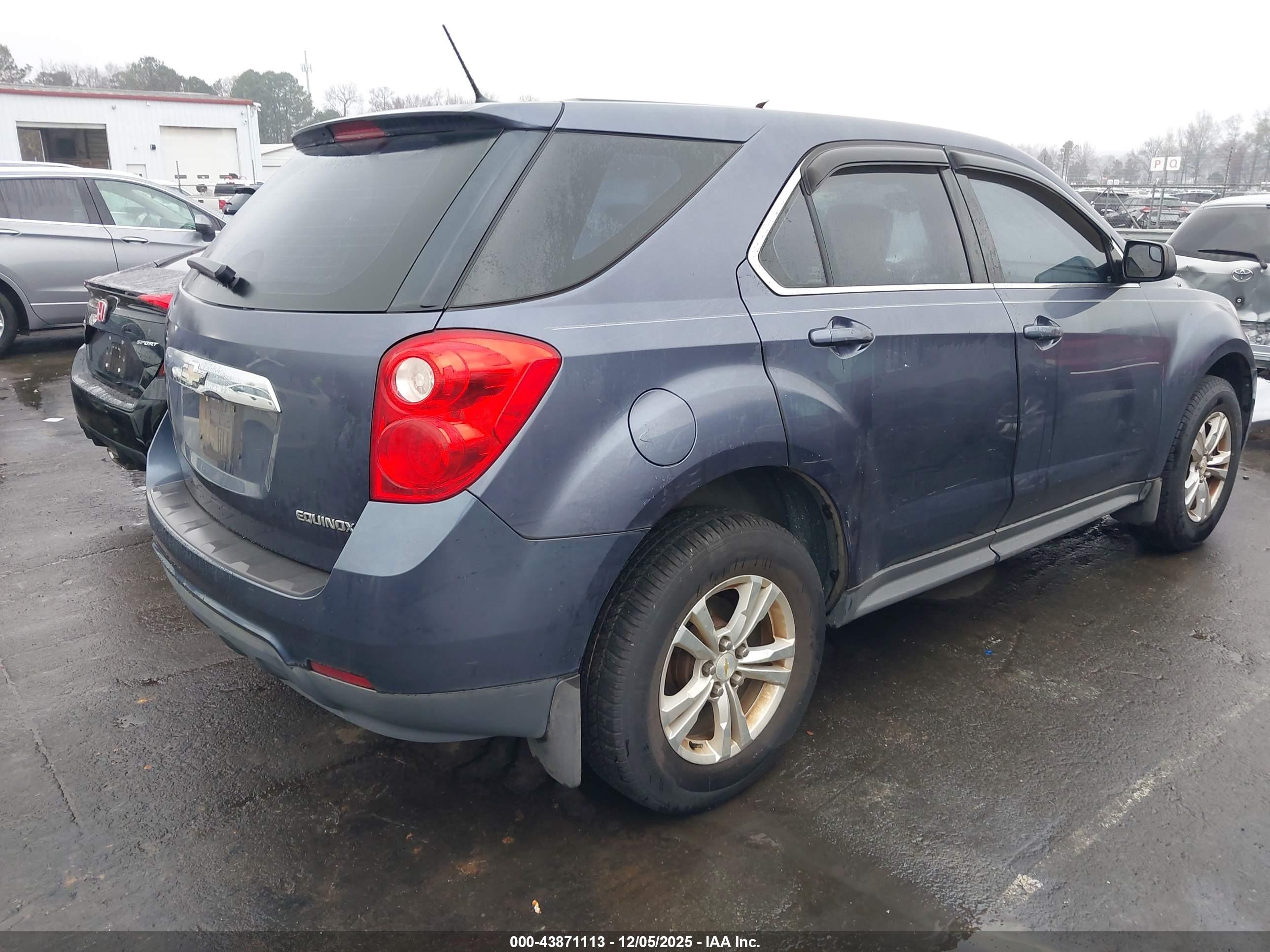 CHEVROLET EQUINOX image 4