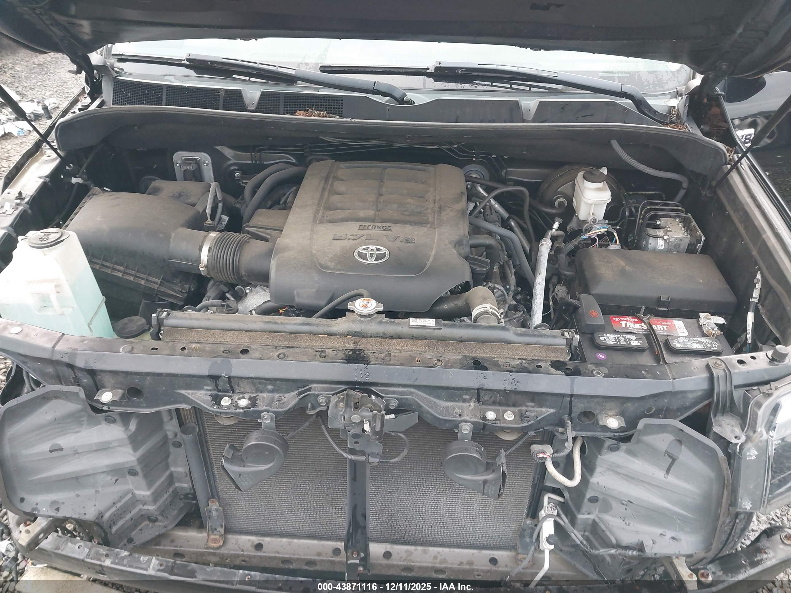 TOYOTA TUNDRA image 10