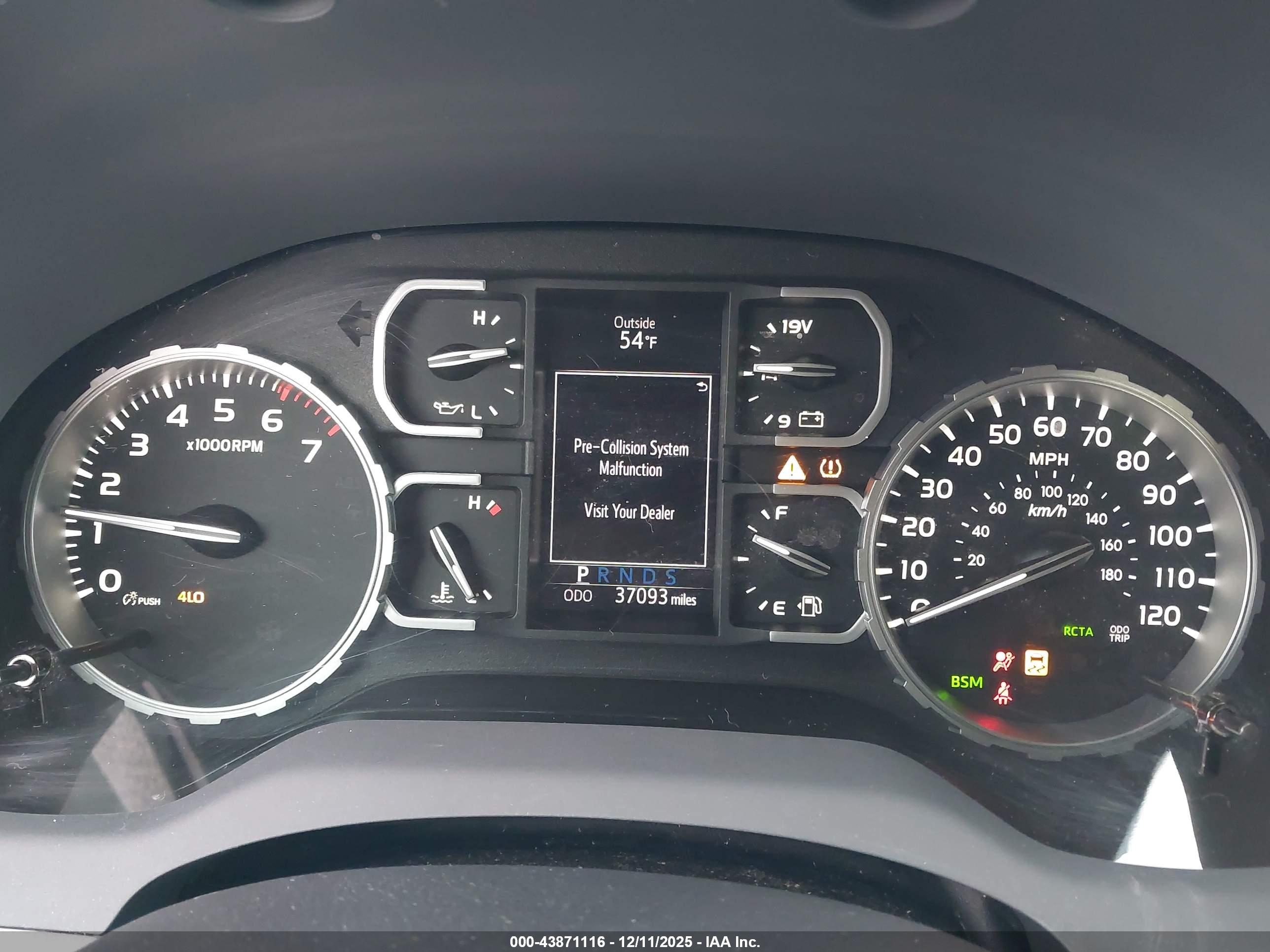 TOYOTA TUNDRA image 7