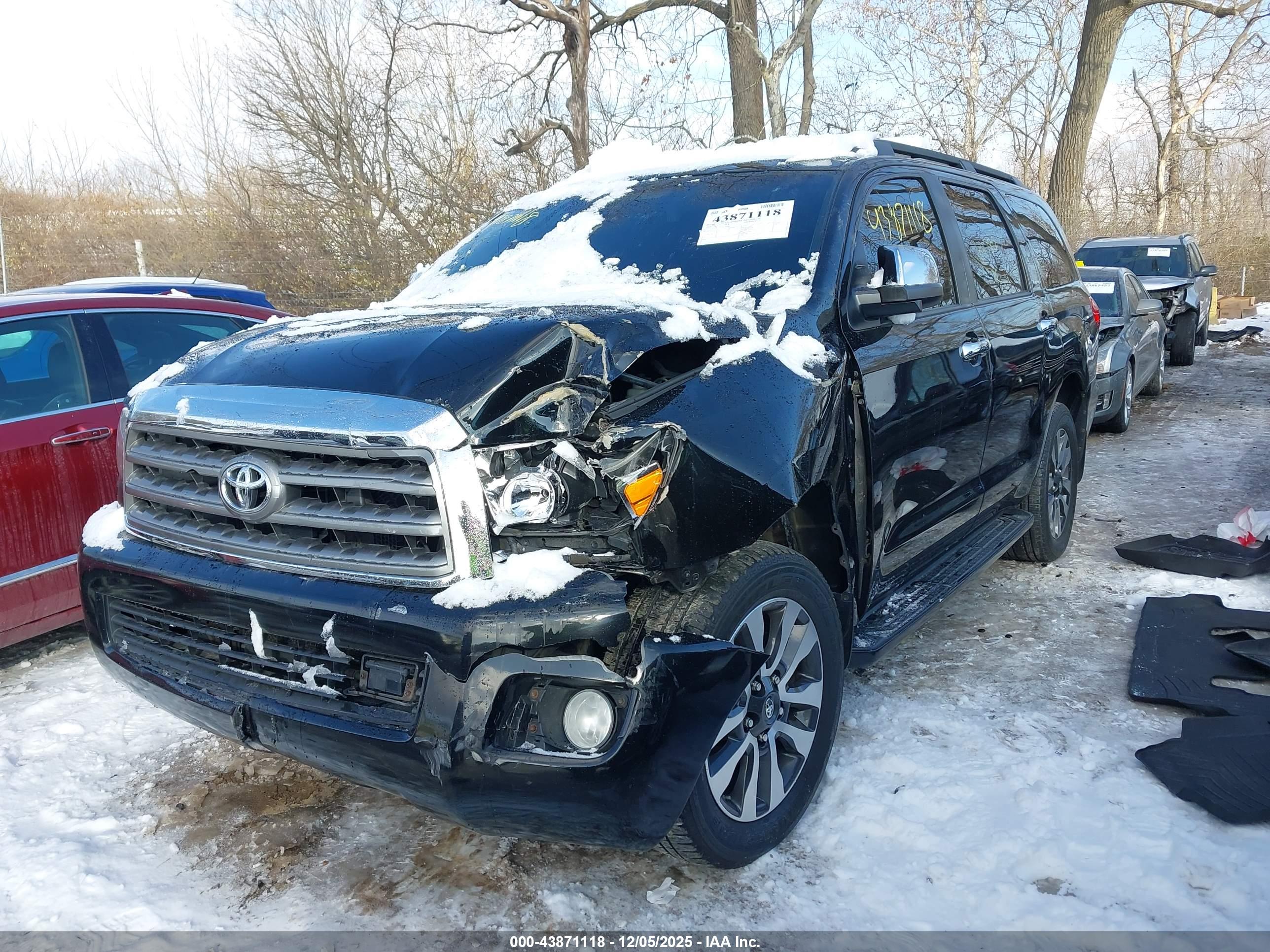 TOYOTA SEQUOIA image 2