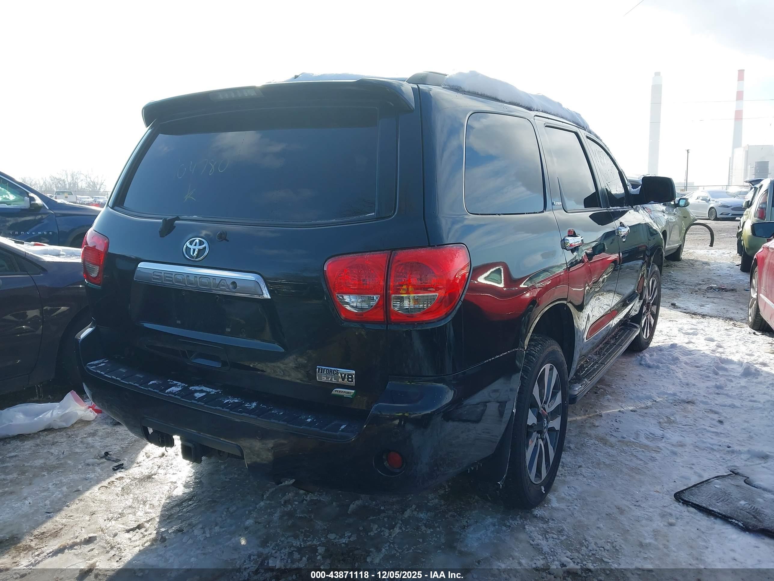 TOYOTA SEQUOIA image 4