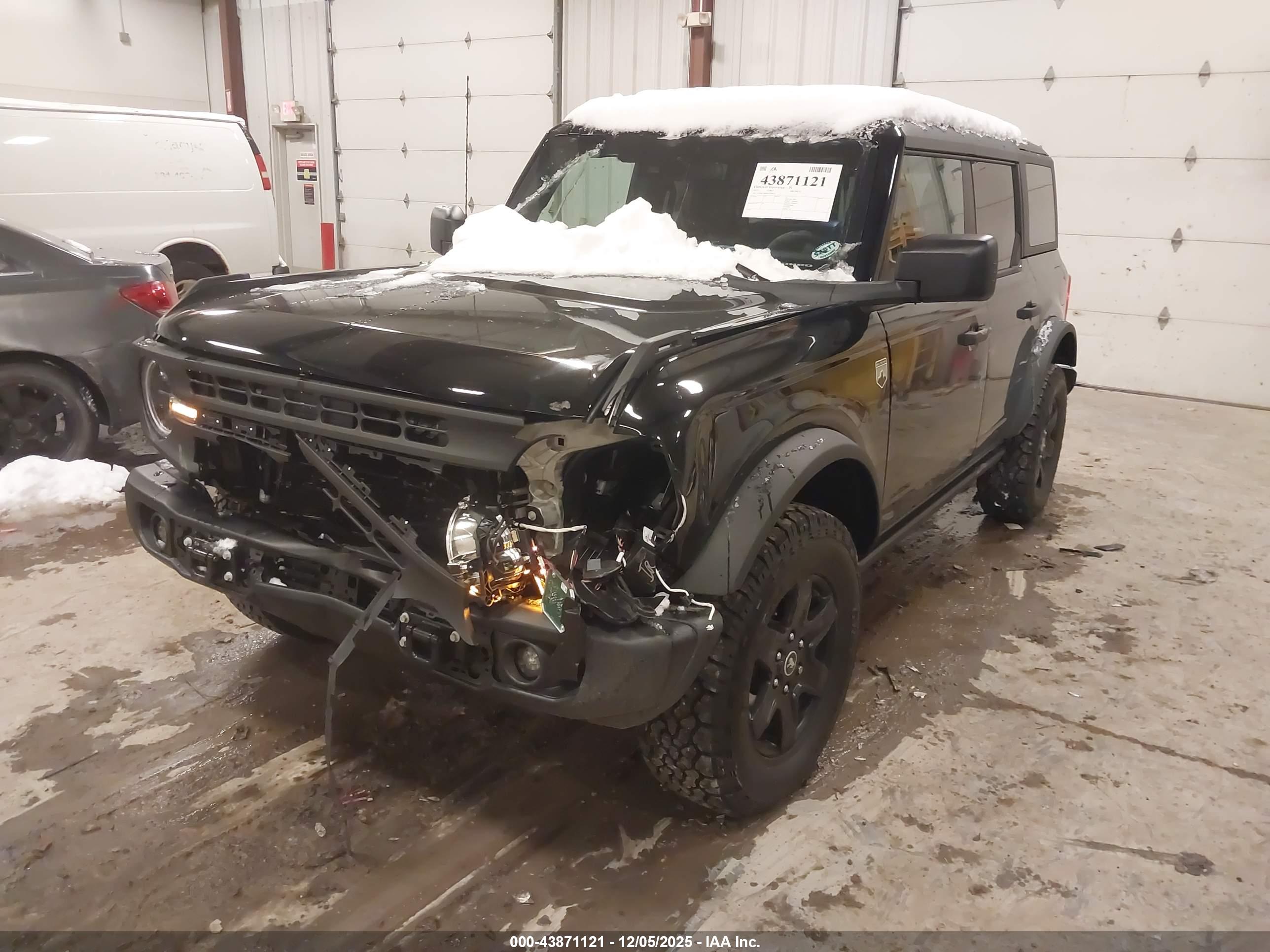 FORD BRONCO image 2