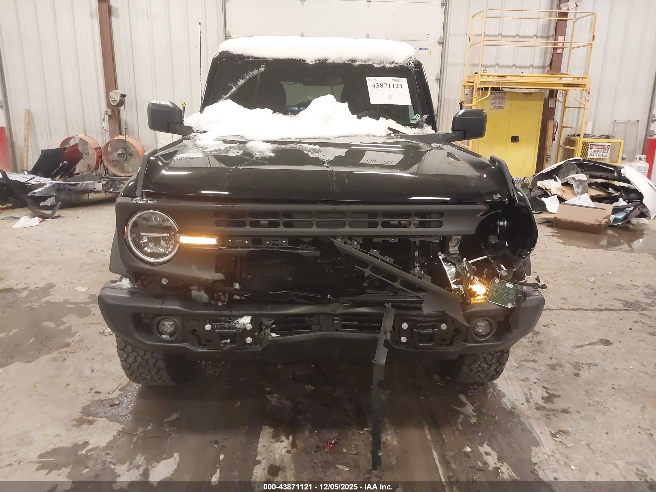 FORD BRONCO image 6