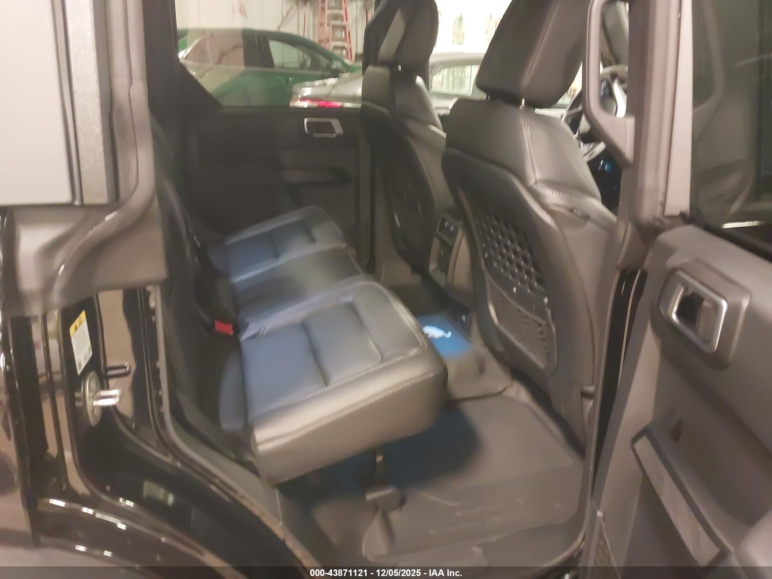 FORD BRONCO image 8