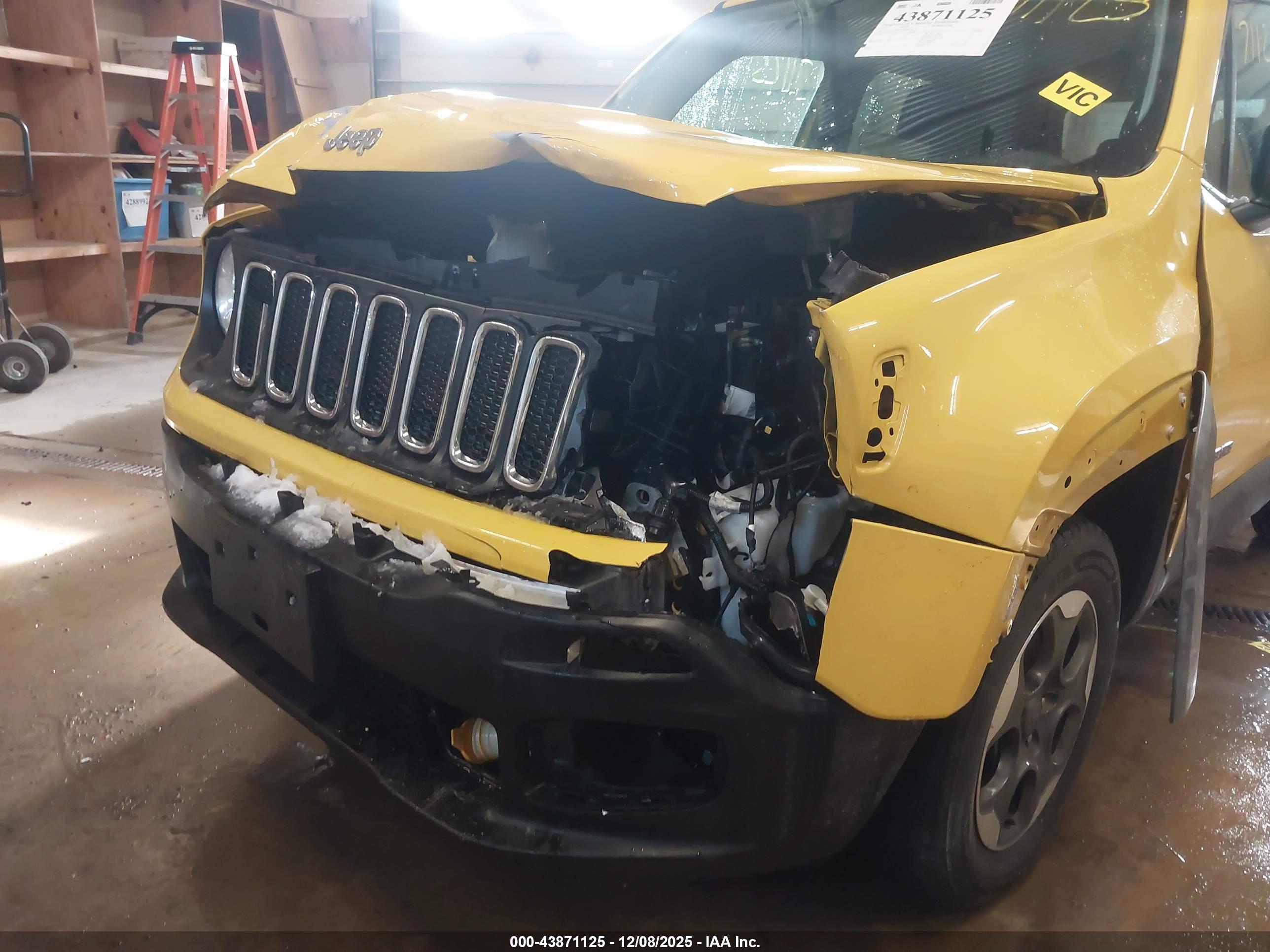 JEEP RENEGADE image 6
