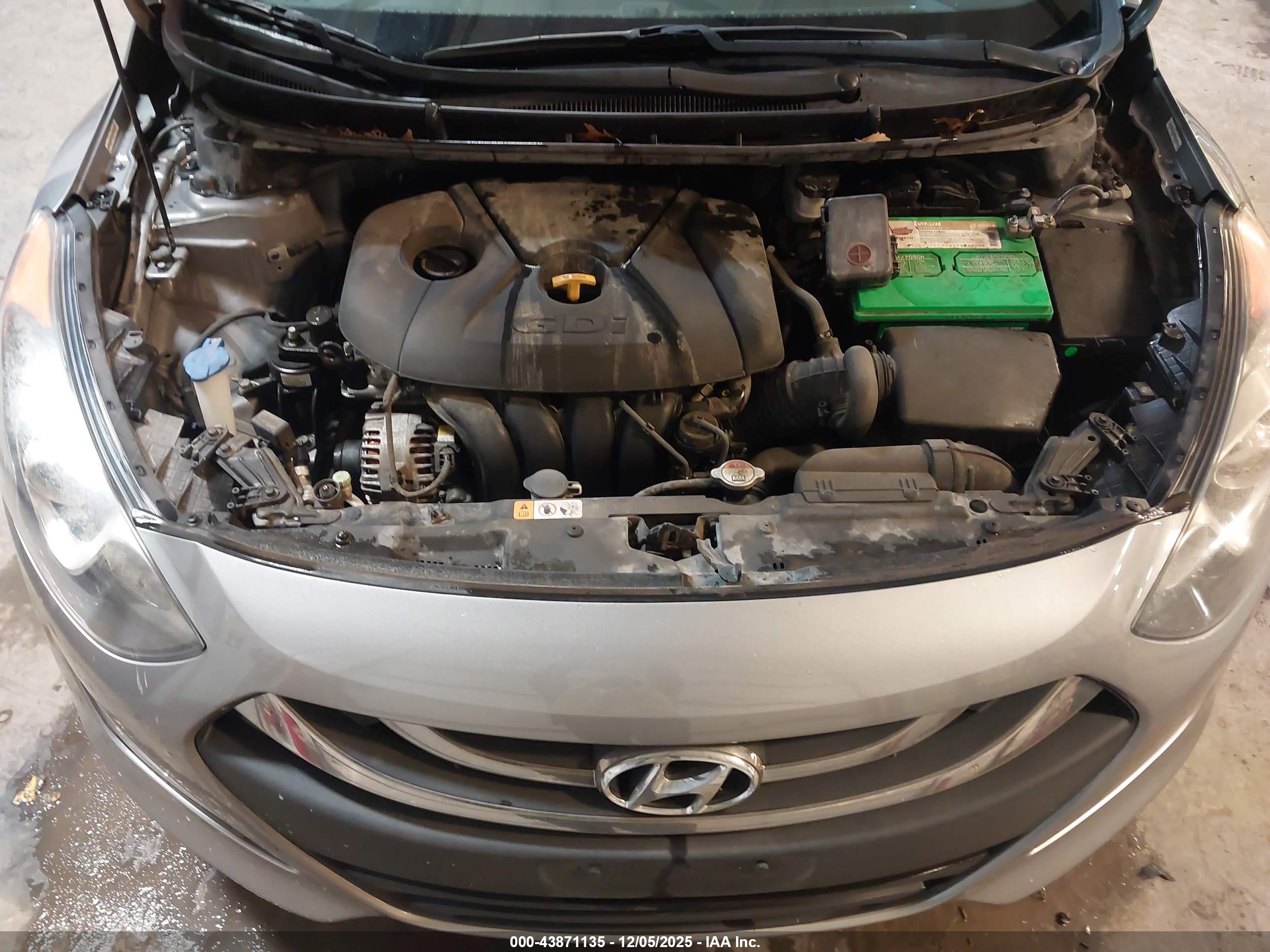 HYUNDAI ELANTRA image 10