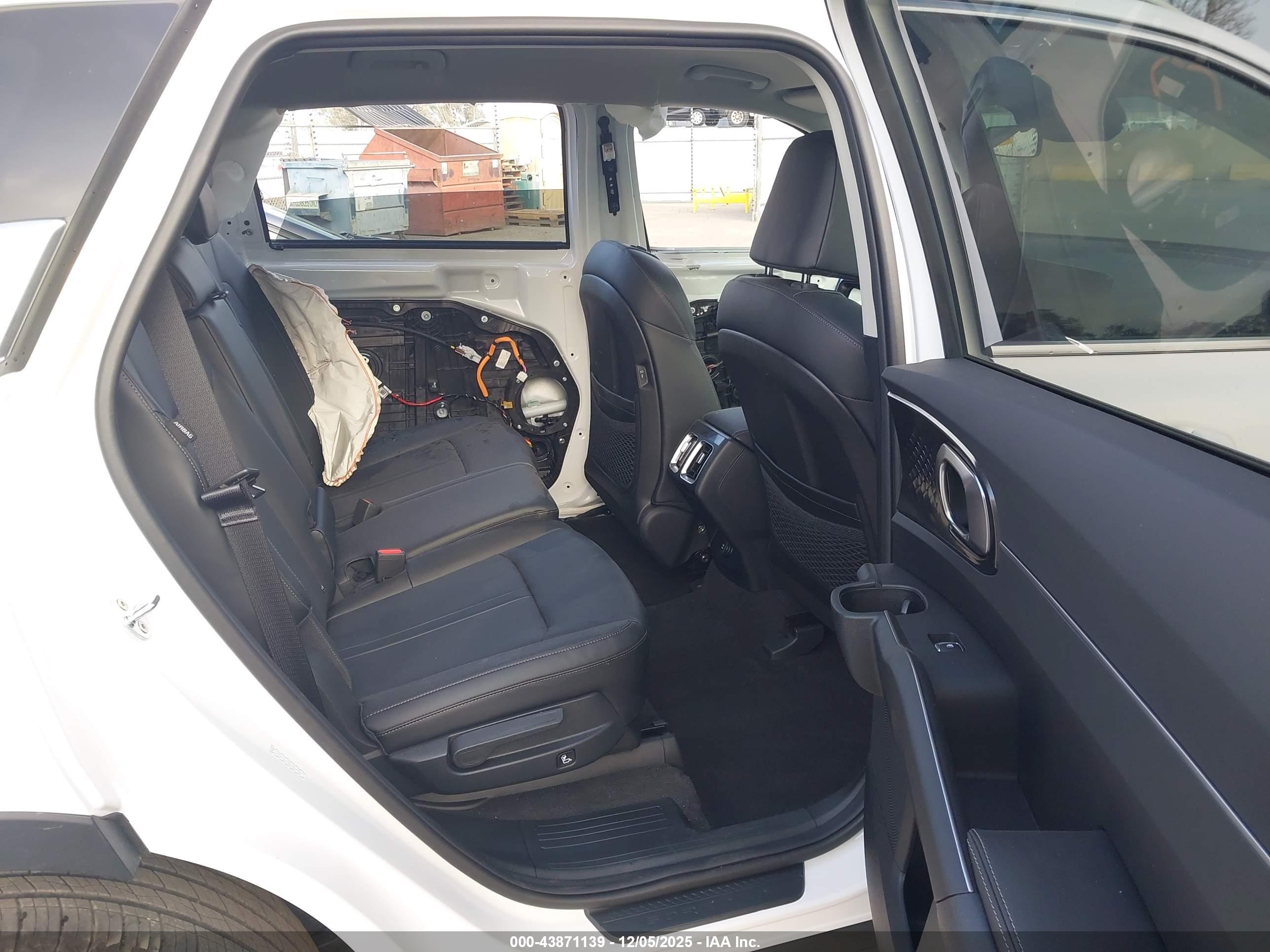 KIA SORENTO image 8