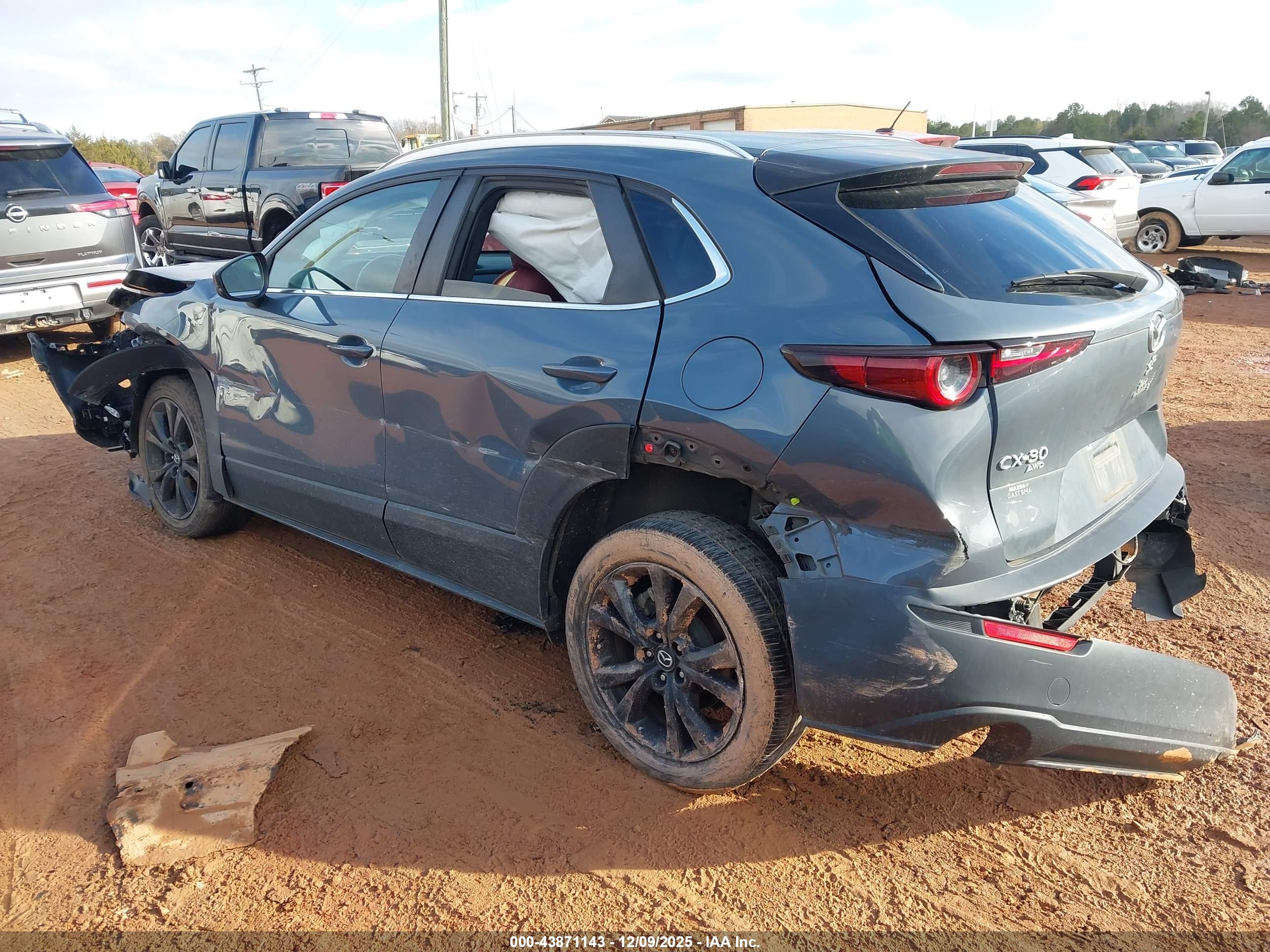 MAZDA CX-30 image 3