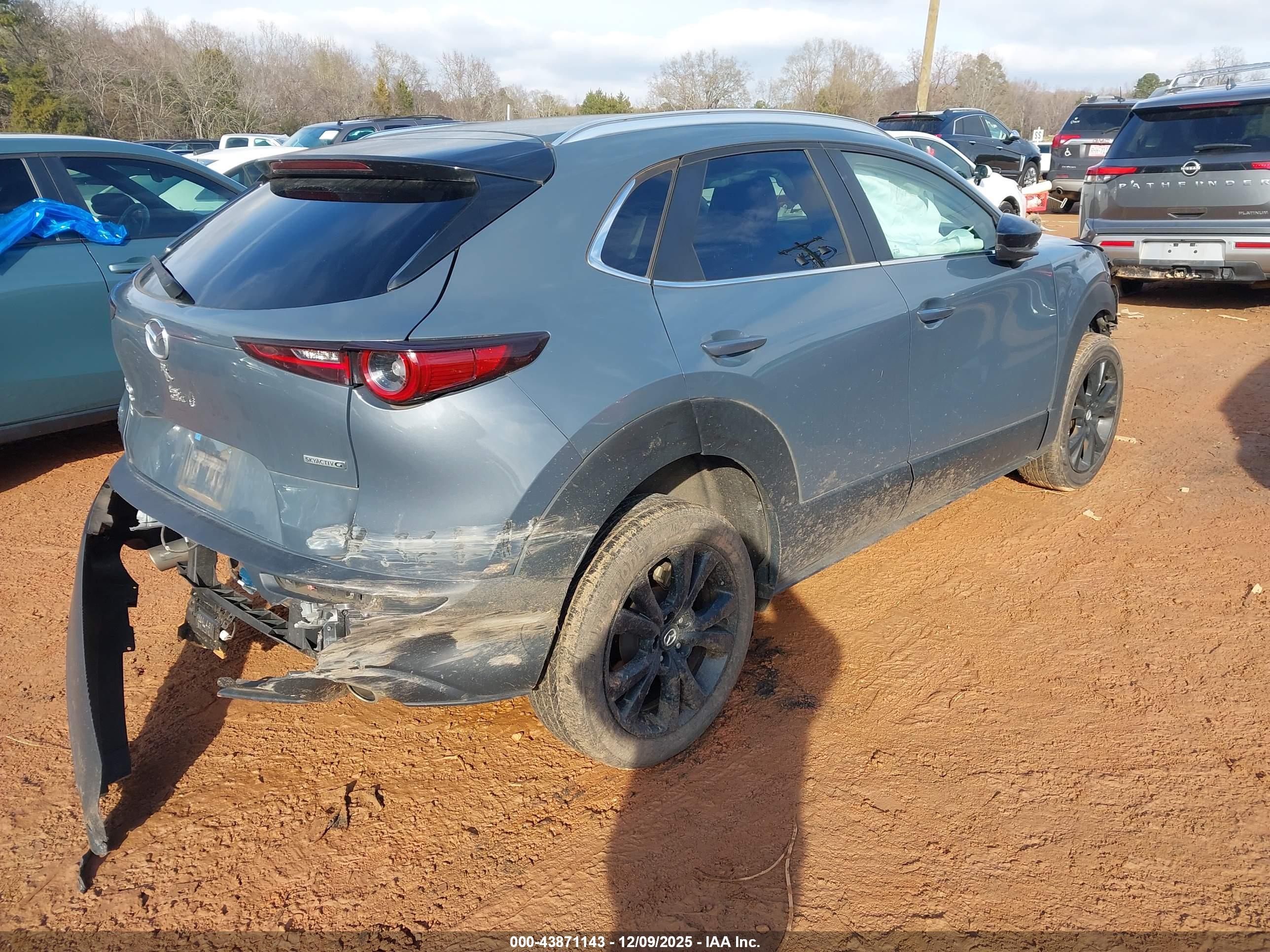 MAZDA CX-30 image 4