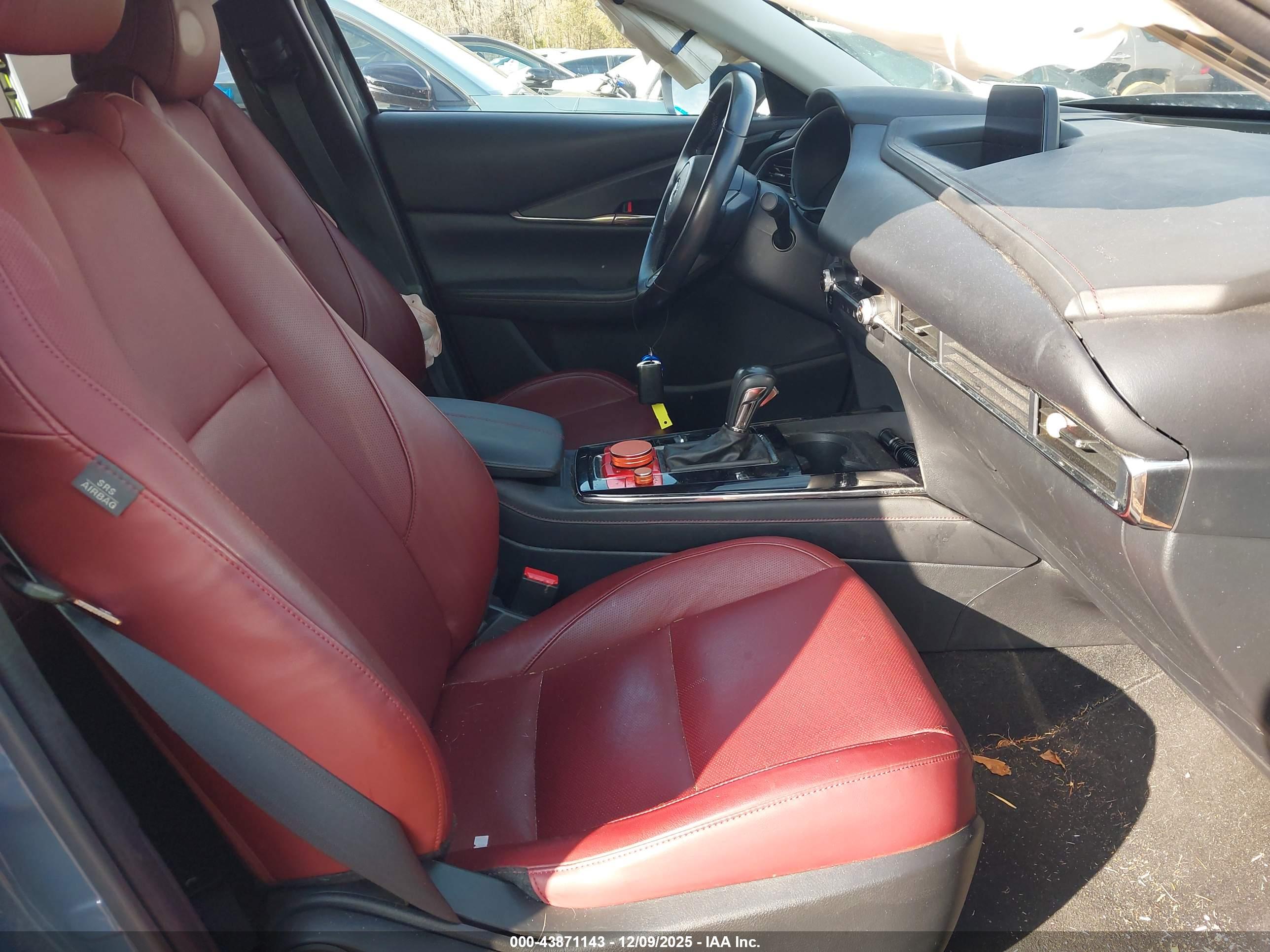 MAZDA CX-30 image 5