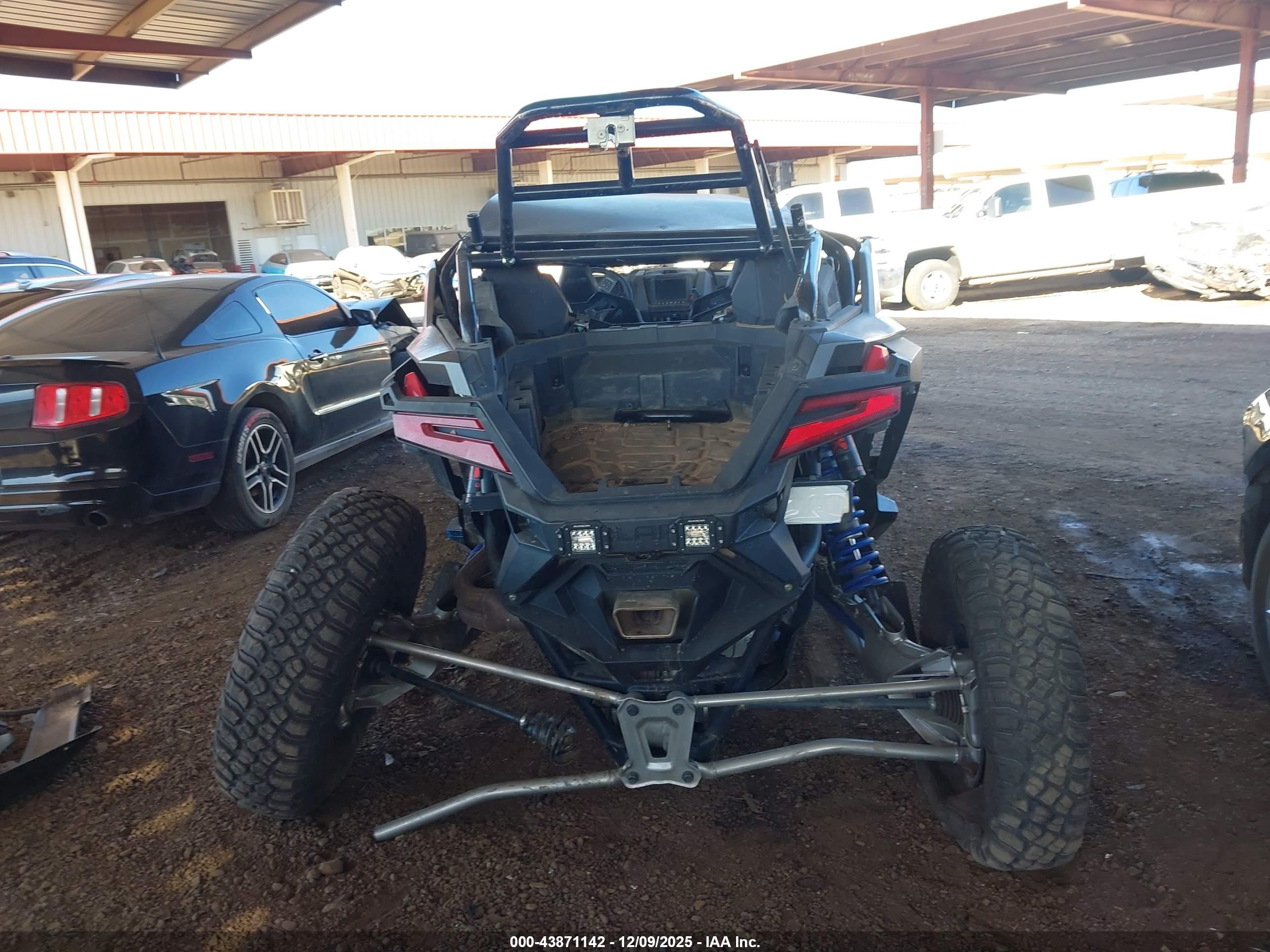 POLARIS RZR image 6