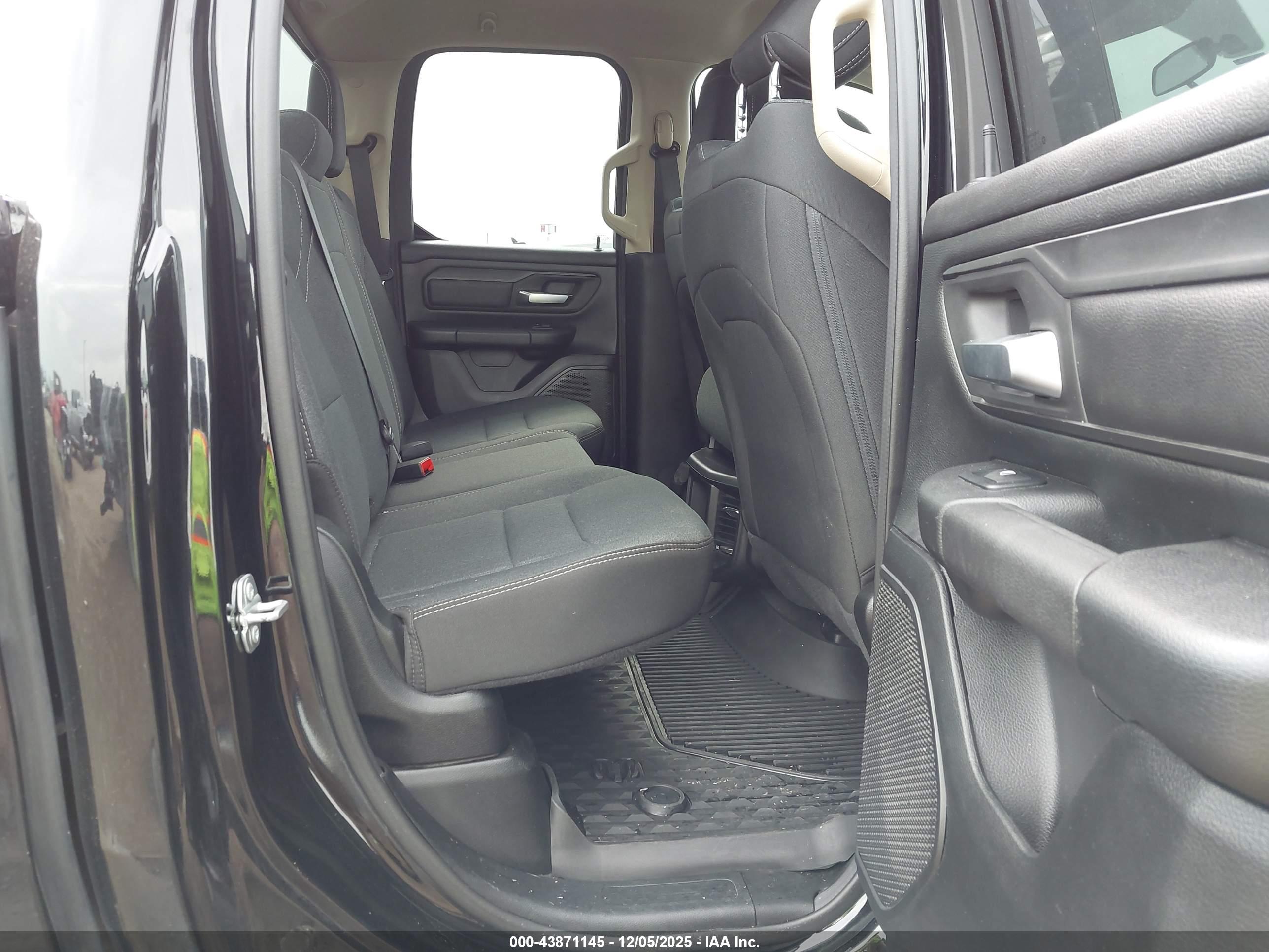 RAM 1500 image 8