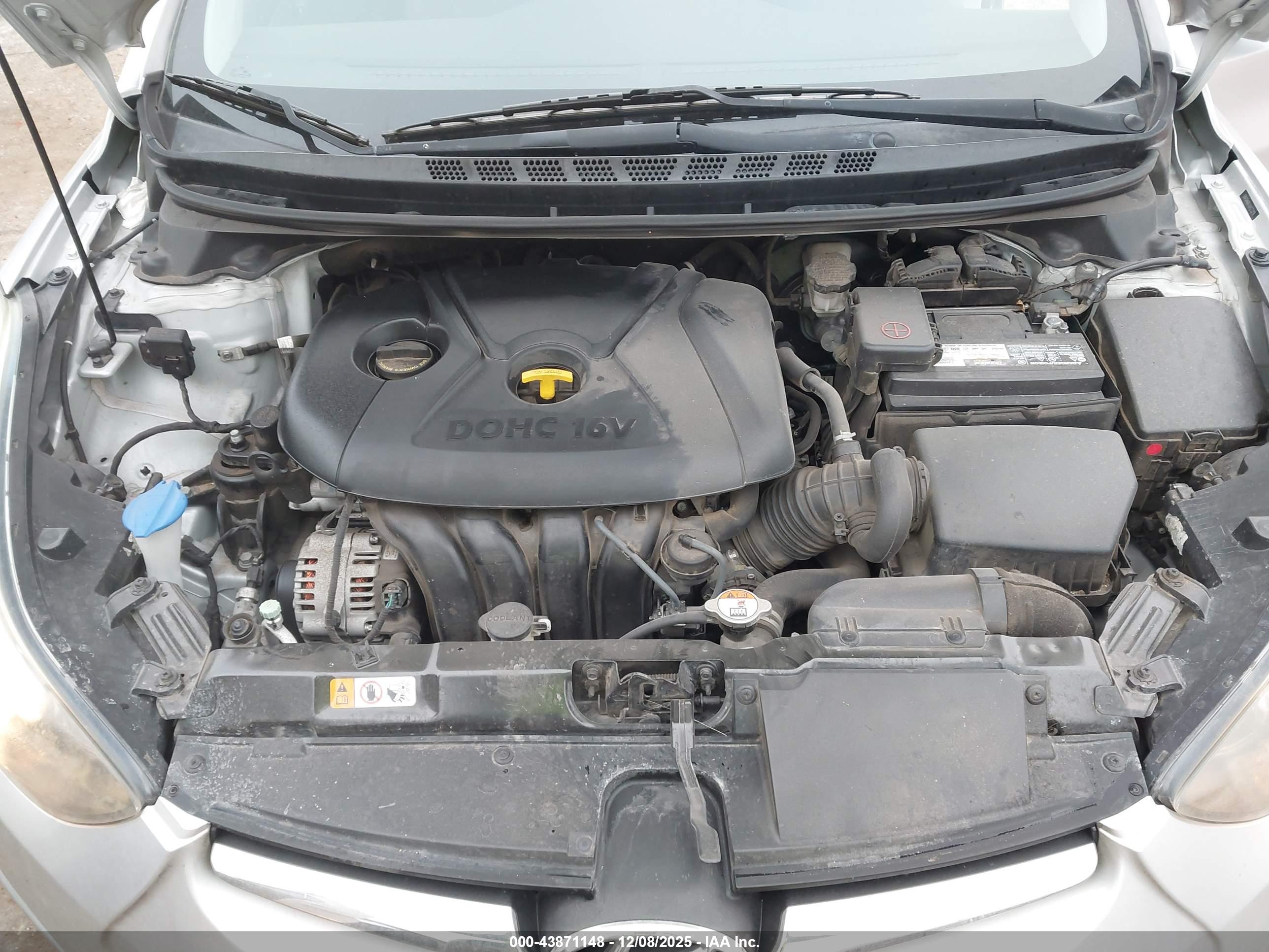 HYUNDAI ELANTRA image 10