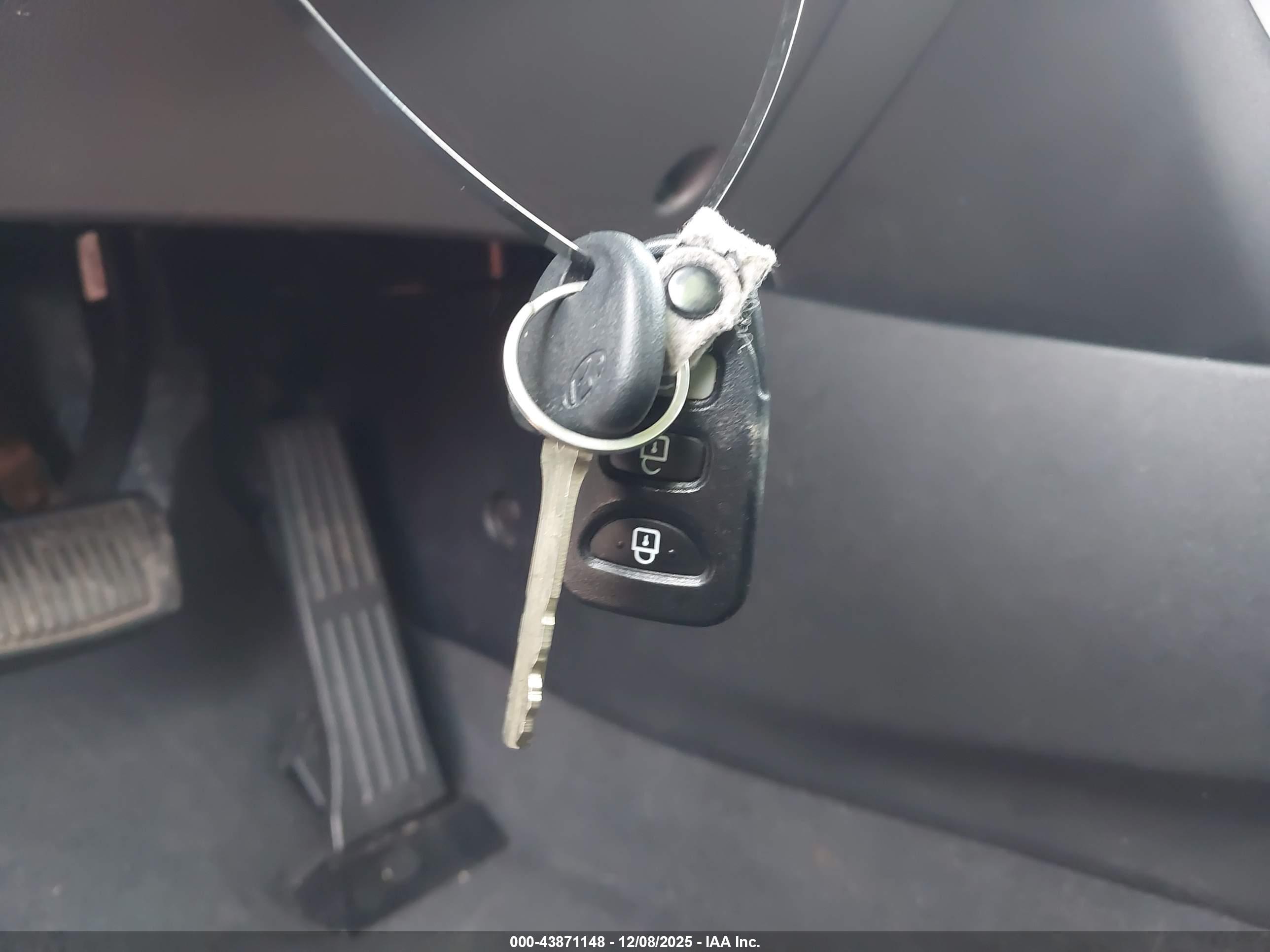 HYUNDAI ELANTRA image 11