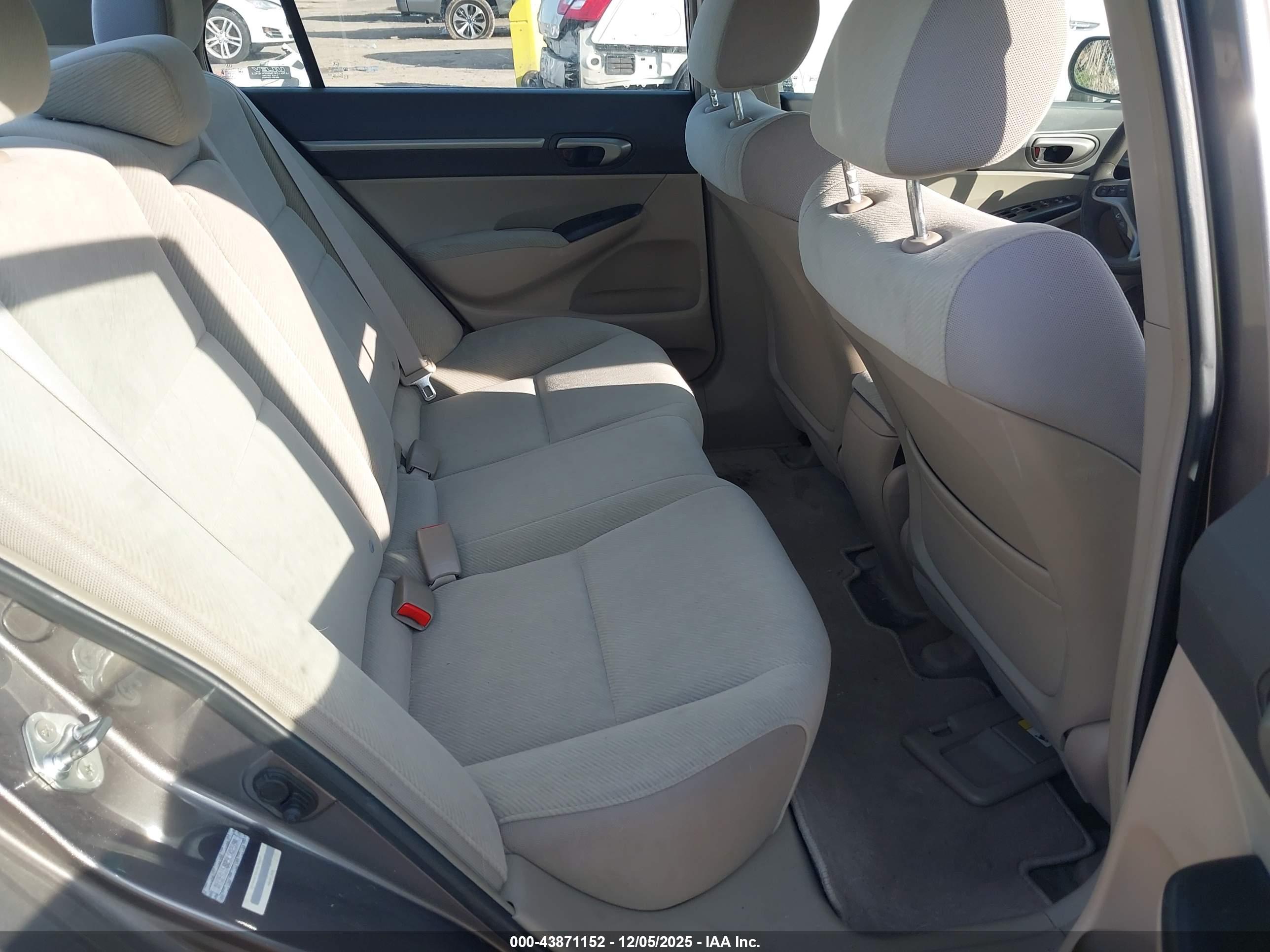 HONDA CIVIC image 8