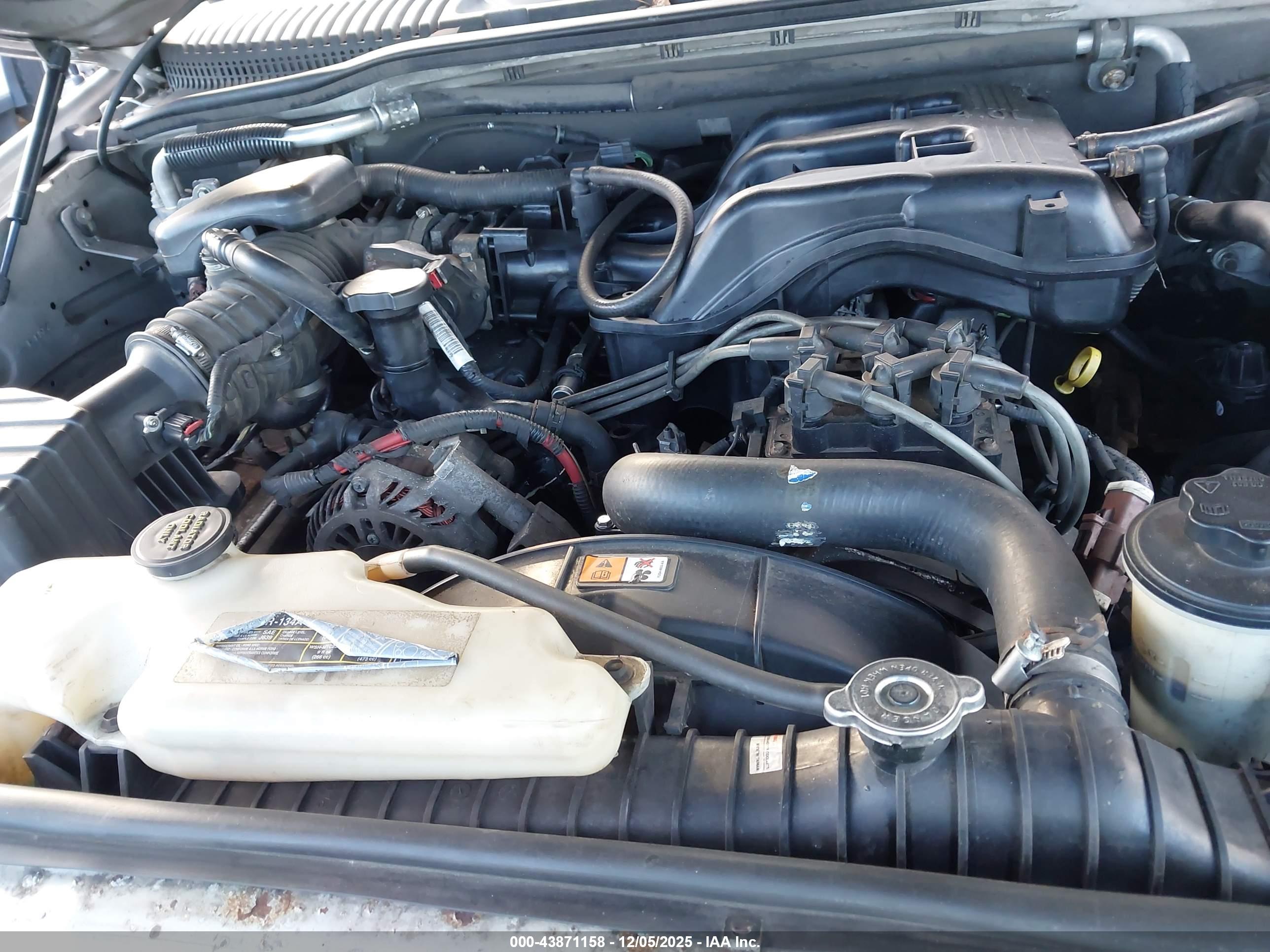 FORD EXPLORER image 10