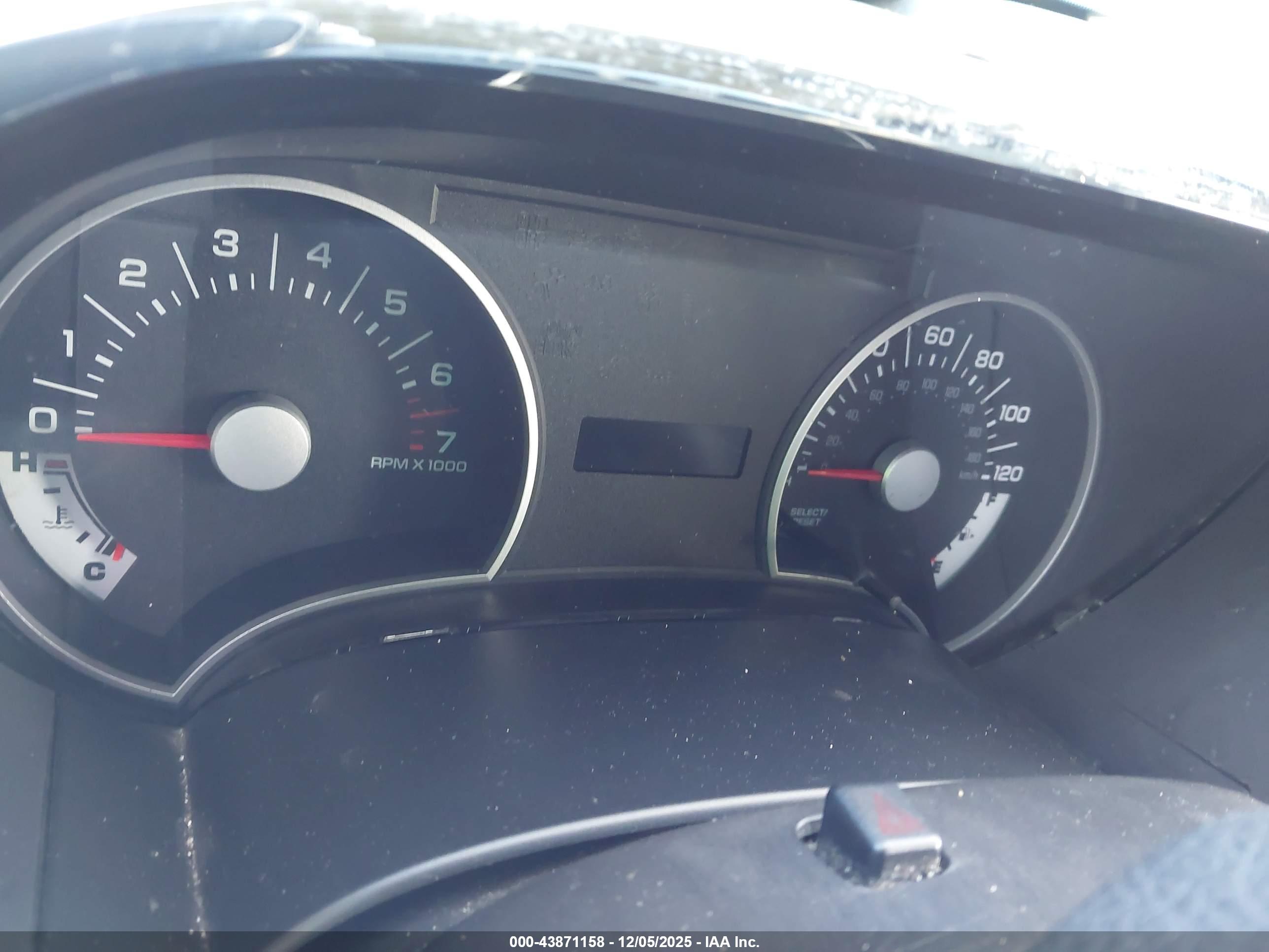 FORD EXPLORER image 7