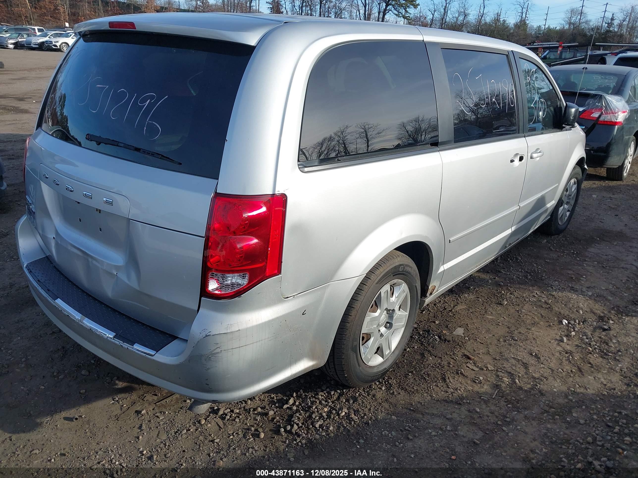 DODGE GRAND image 4