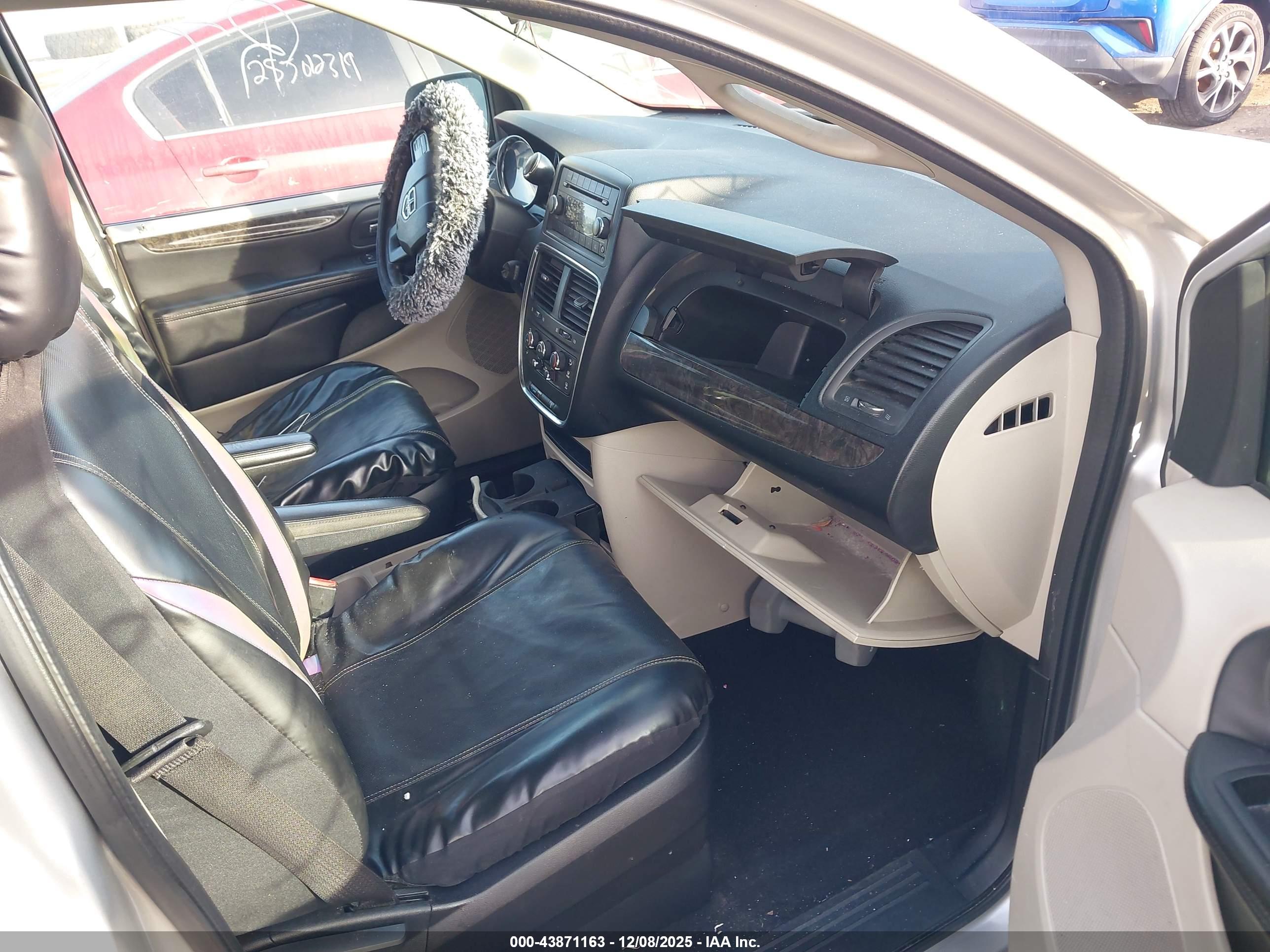 DODGE GRAND image 5