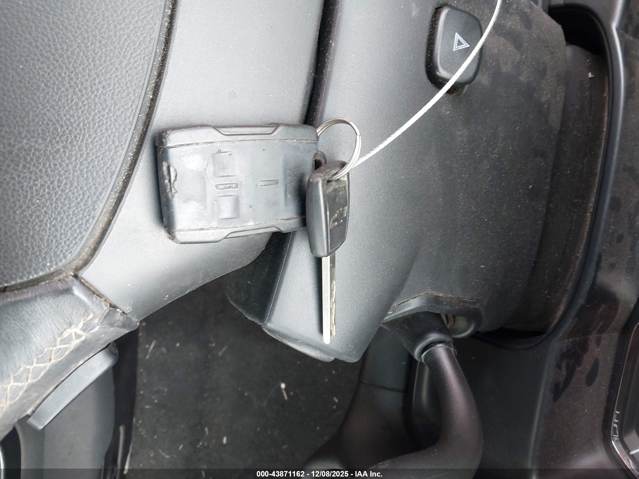 CHEVROLET SILVERADO image 11