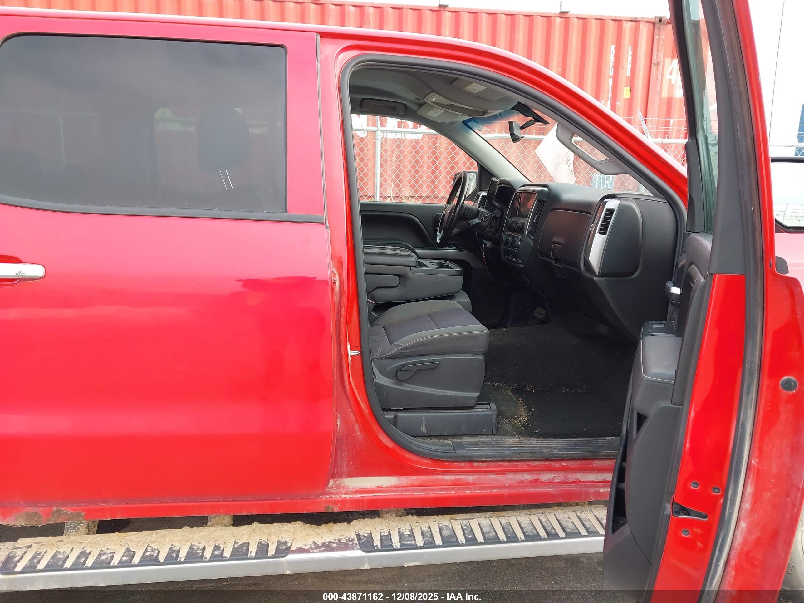 CHEVROLET SILVERADO image 5