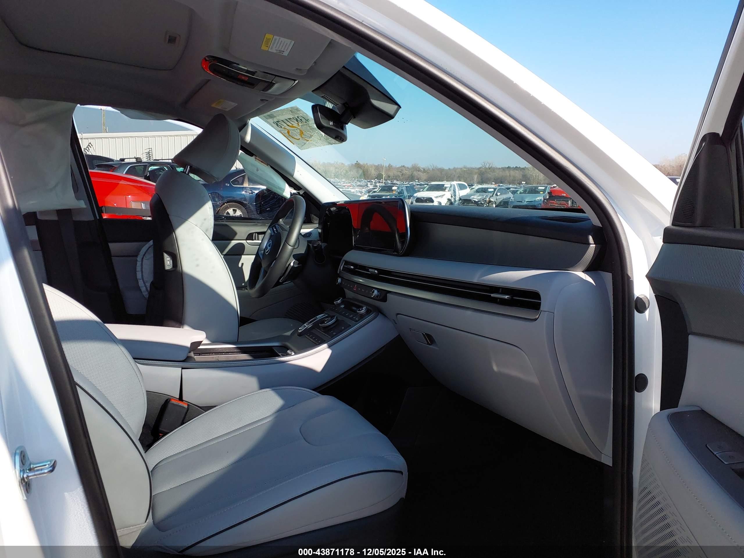 HYUNDAI PALISADE image 5