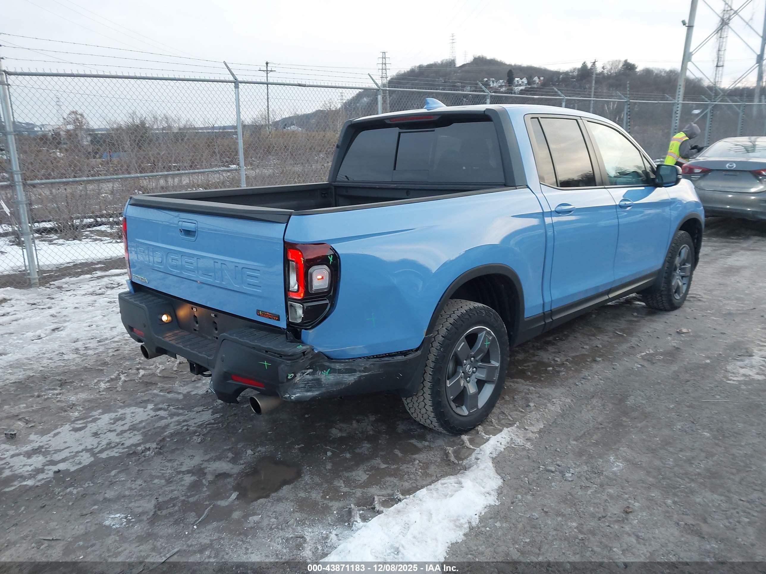HONDA RIDGELINE image 4