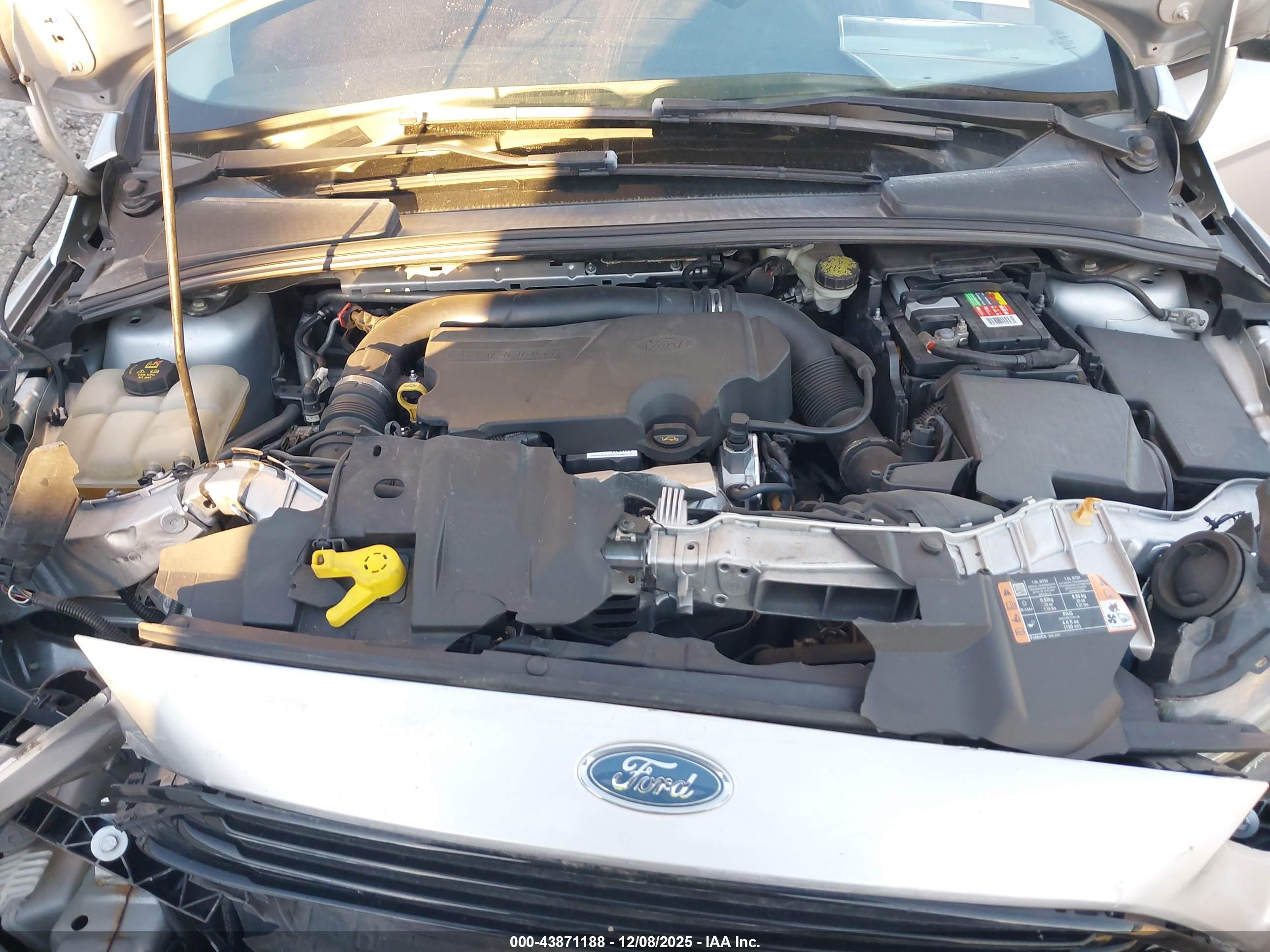 FORD FOCUS image 10