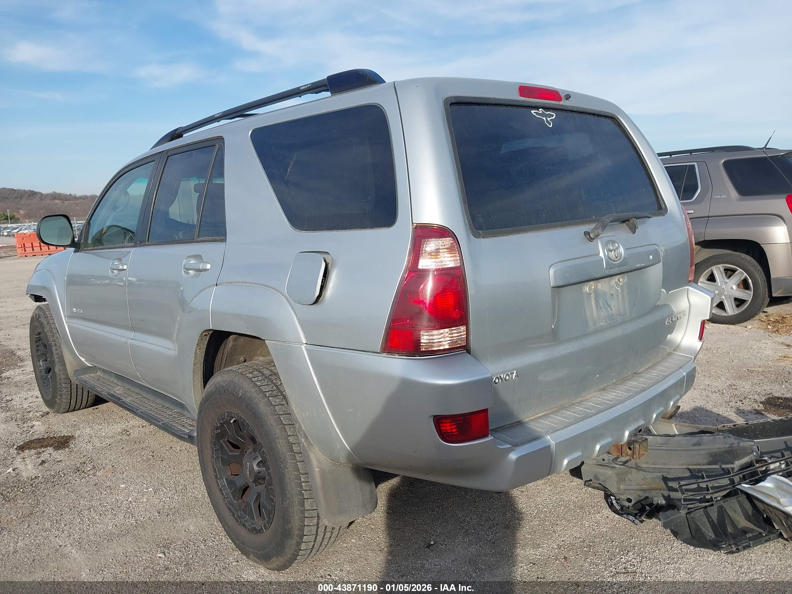 TOYOTA 4RUNNER image 3